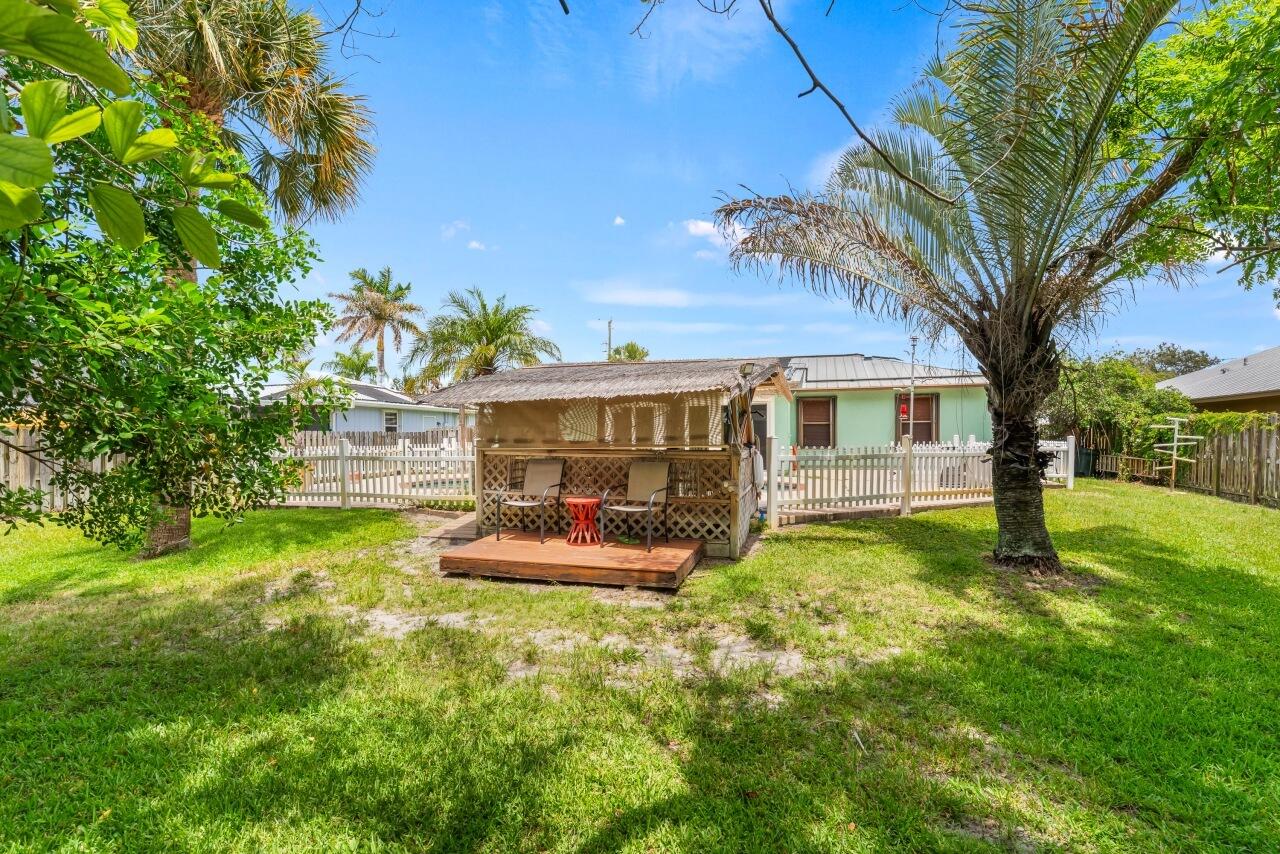 1636 Ne Darlich Avenue Property Photo 46
