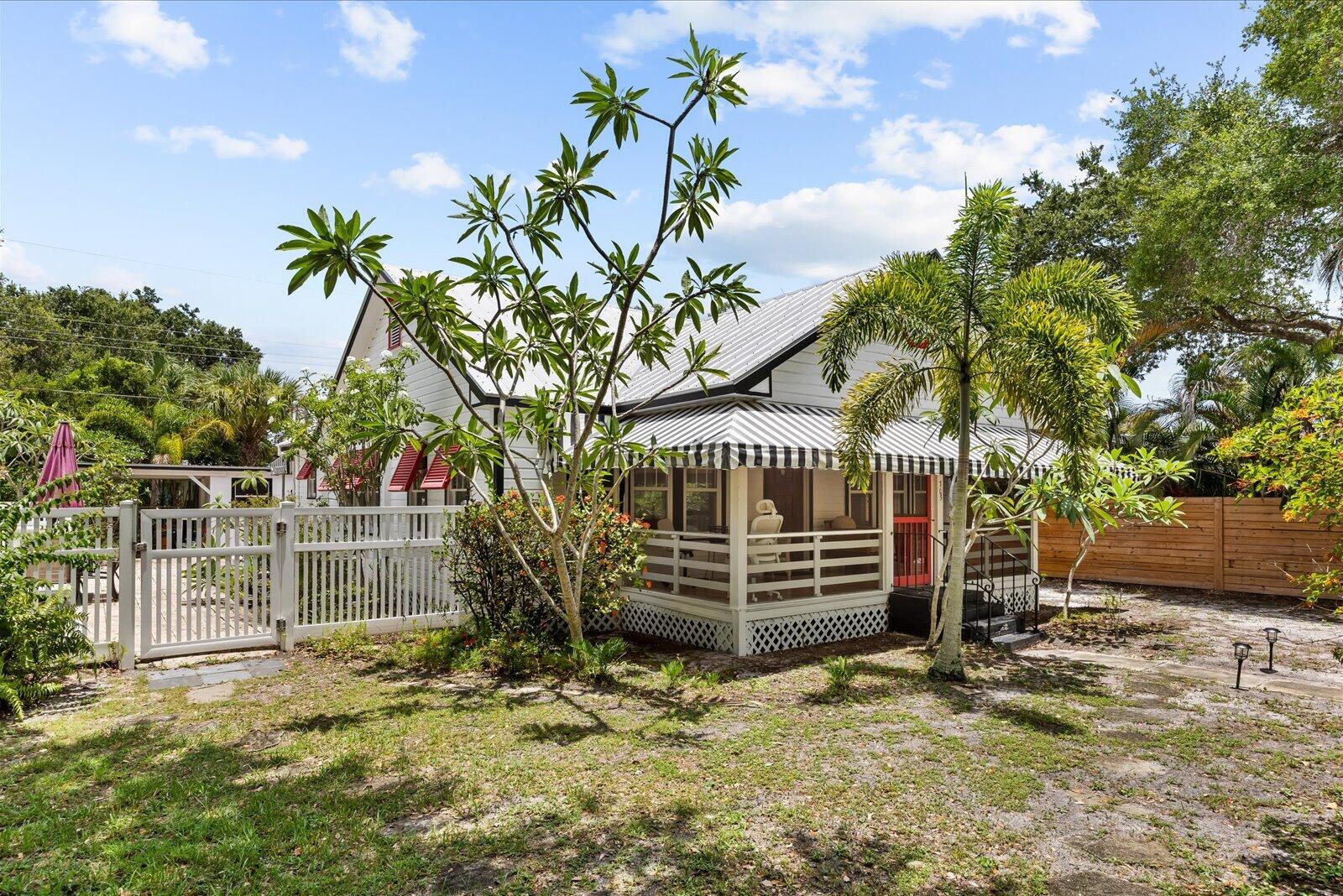 705 Se Stypmann Boulevard Property Photo 2