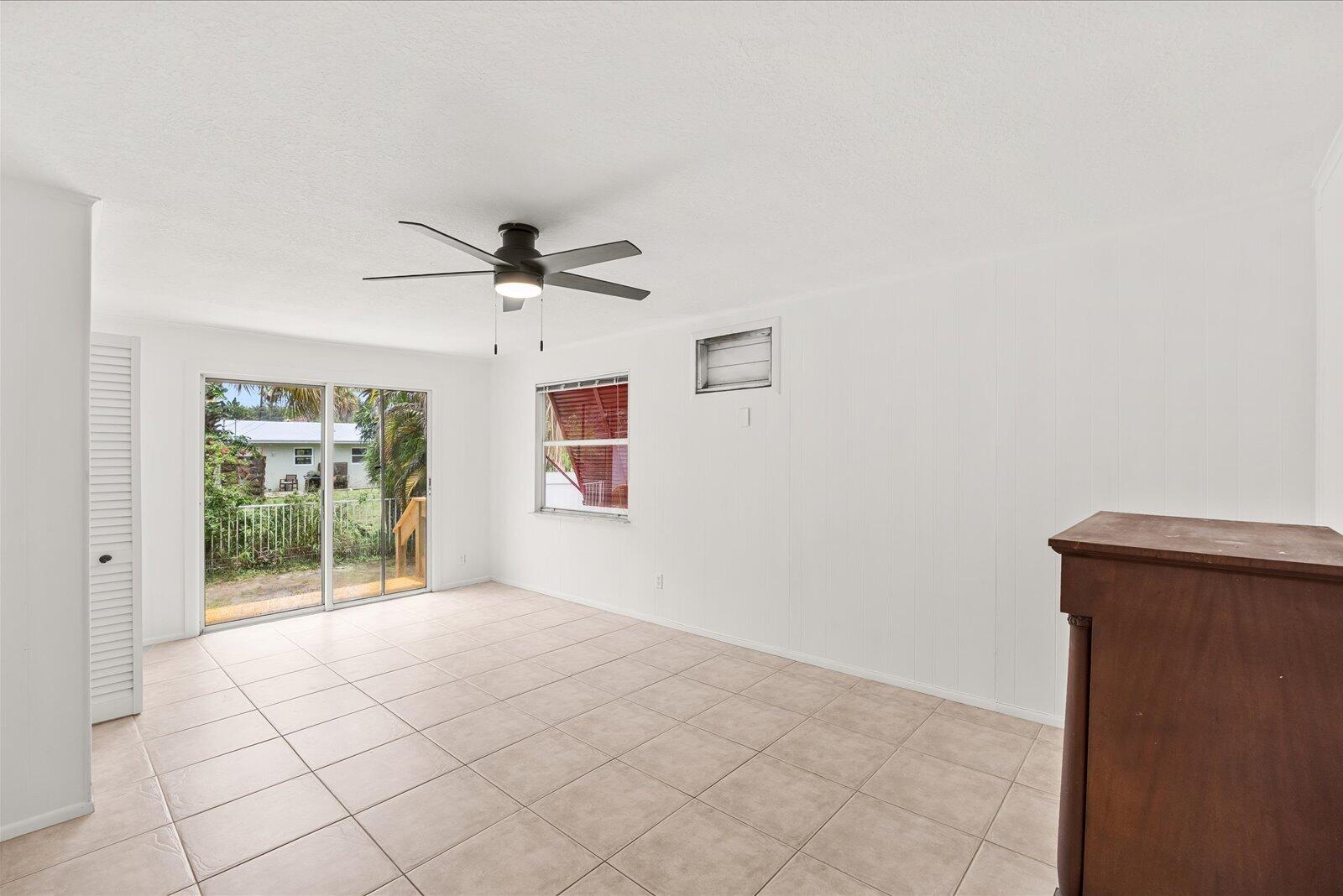 705 Se Stypmann Boulevard Property Photo 9