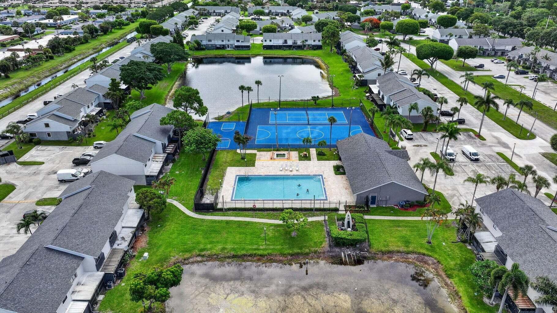 4803 Pier Drive Property Photo 6