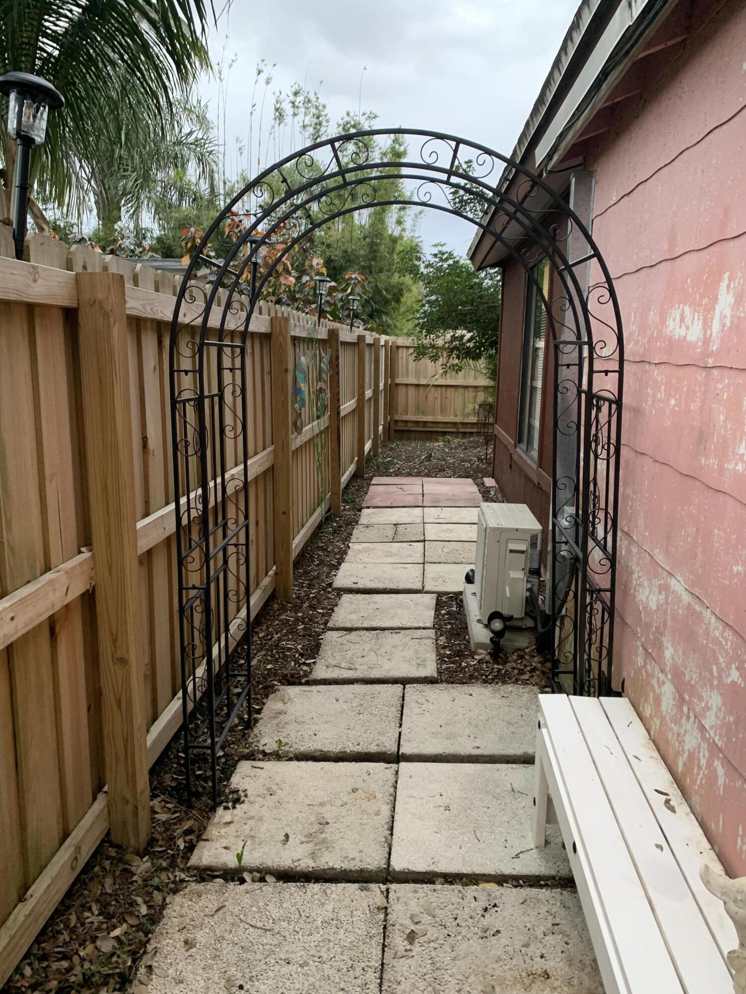 B26047060 Property Photo 6