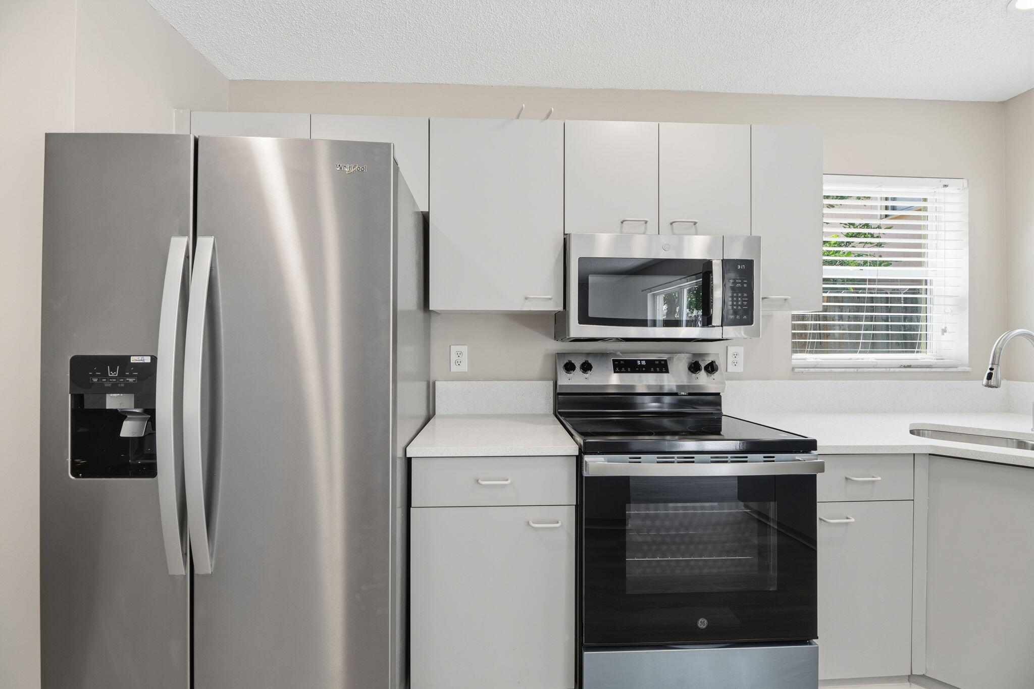 5477 Nw 44th Way Property Photo 14