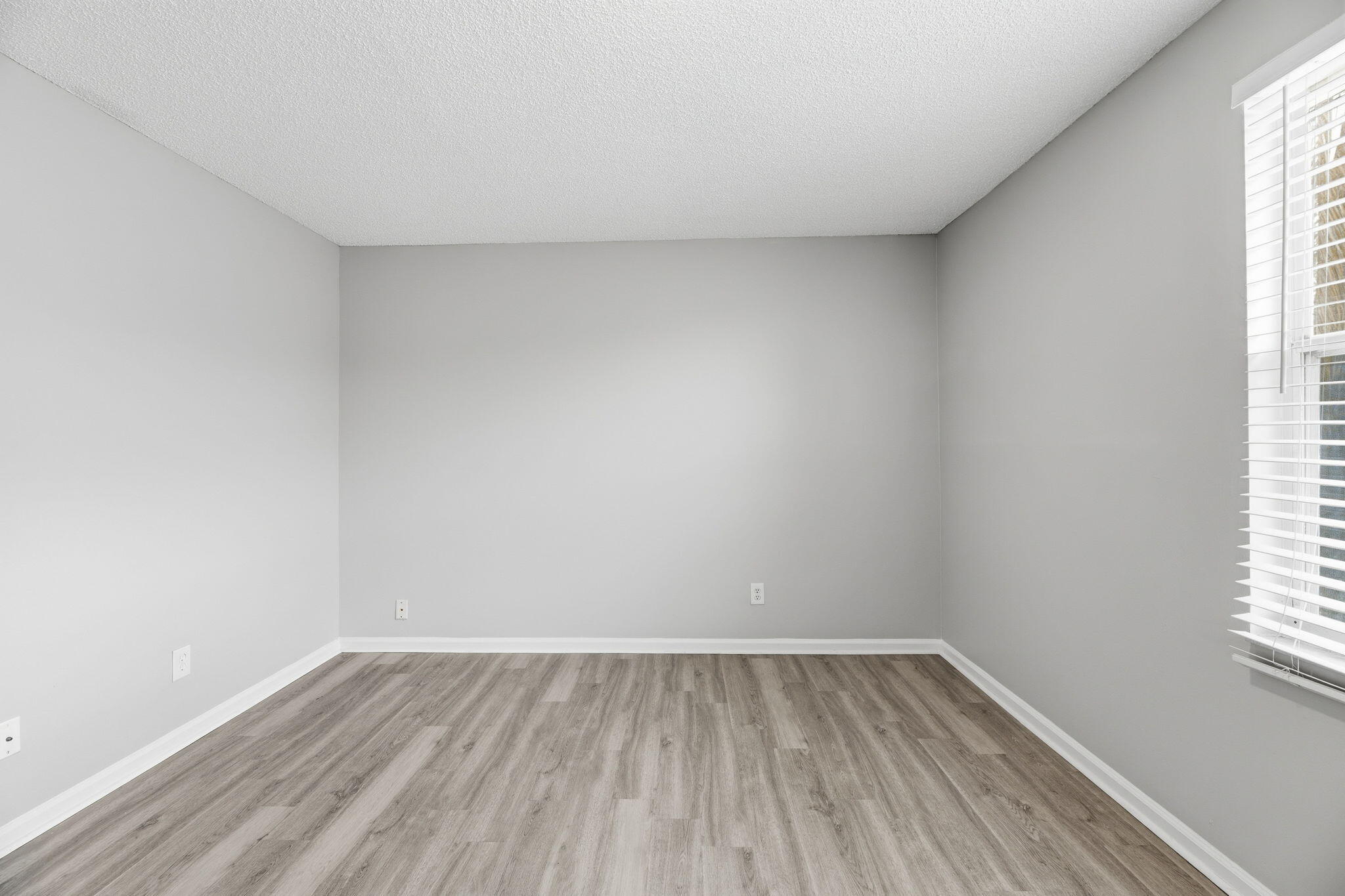 5477 Nw 44th Way Property Photo 15