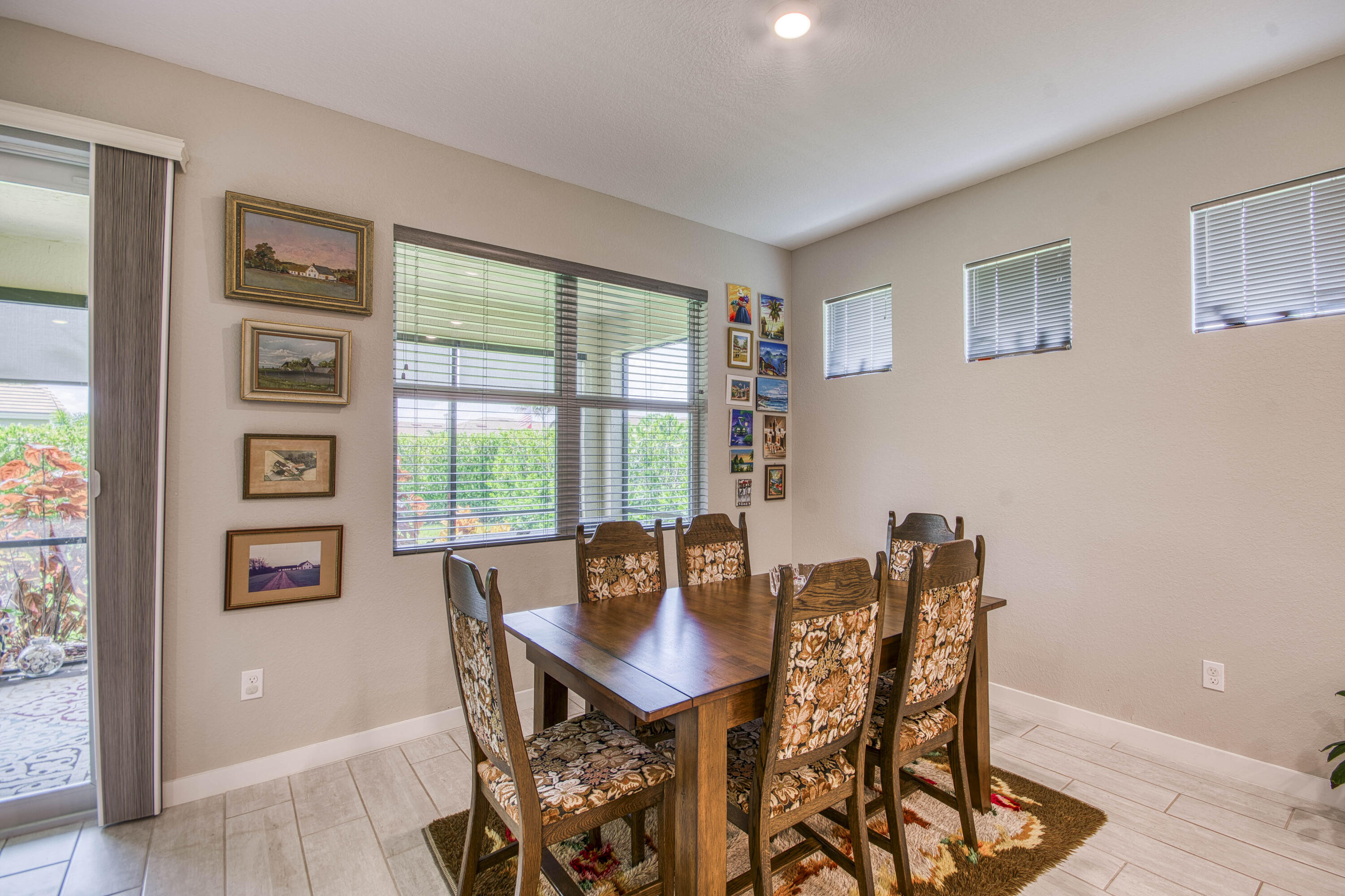4720 Nw Exchange Avenue Property Photo 10