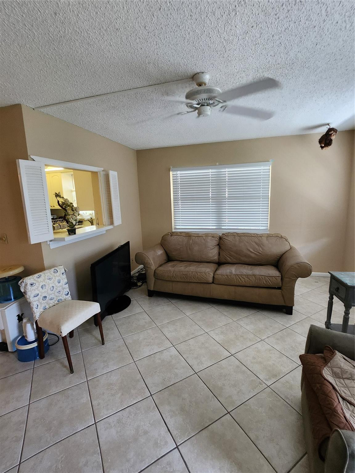 104 Westbury E Property Photo 6