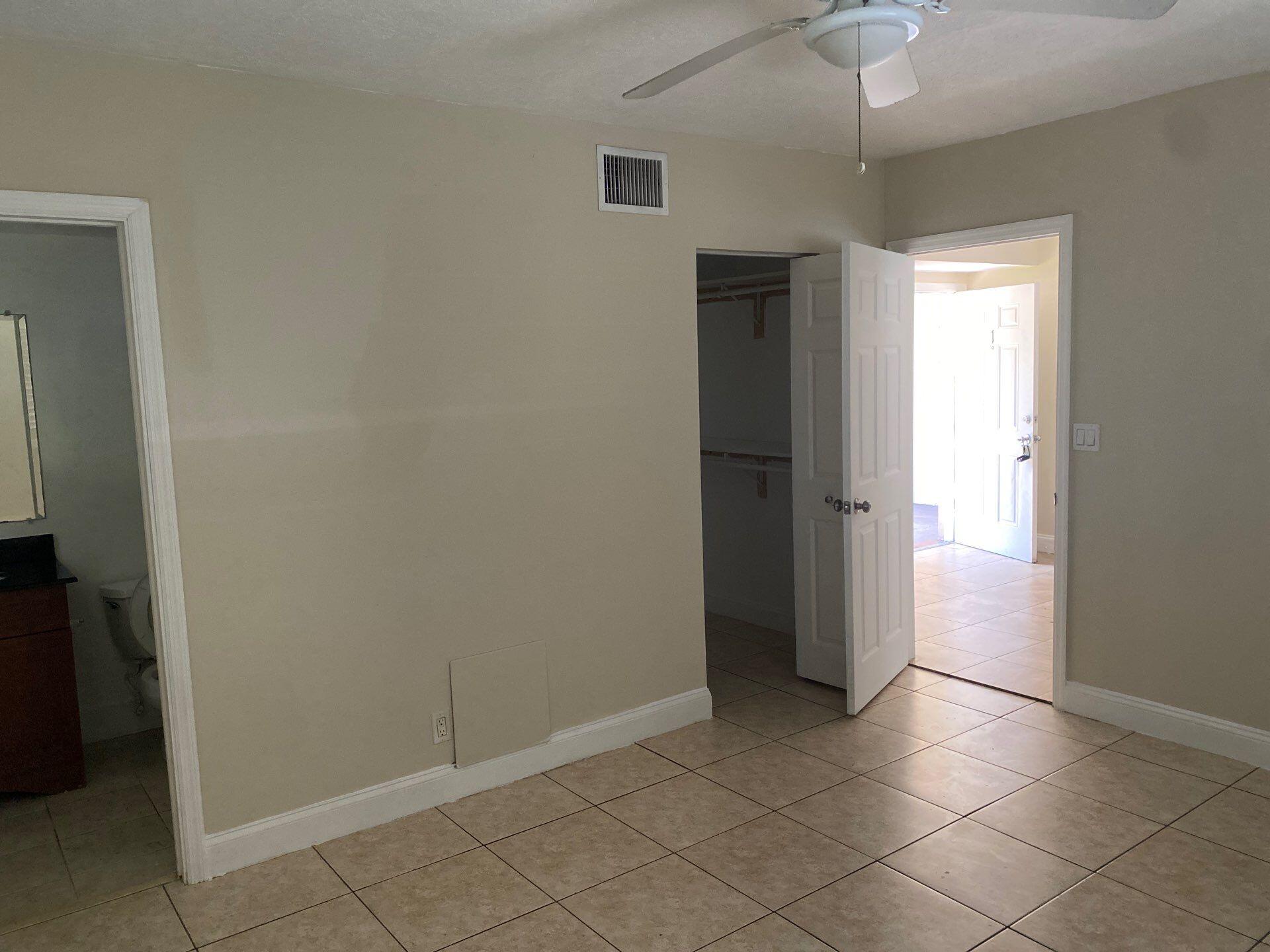1444 Windsor Court 1 Property Photo 8
