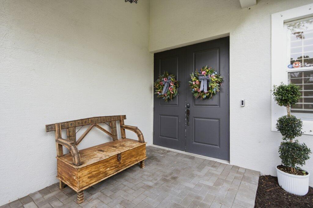 18310 42nd Road N Property Photo 4