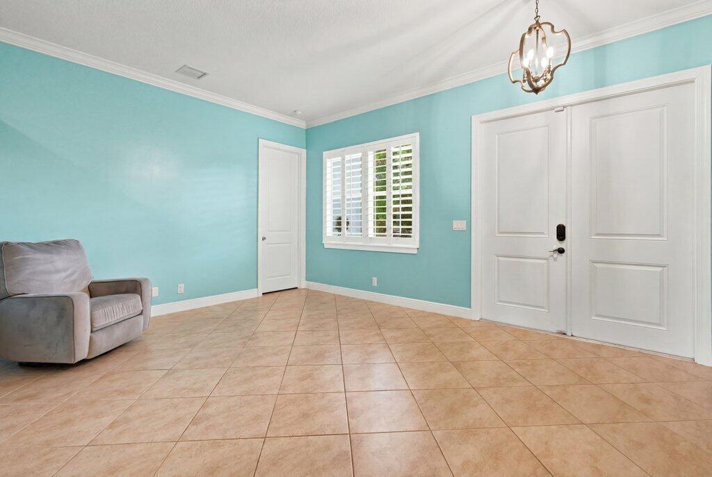 18310 42nd Road N Property Photo 5