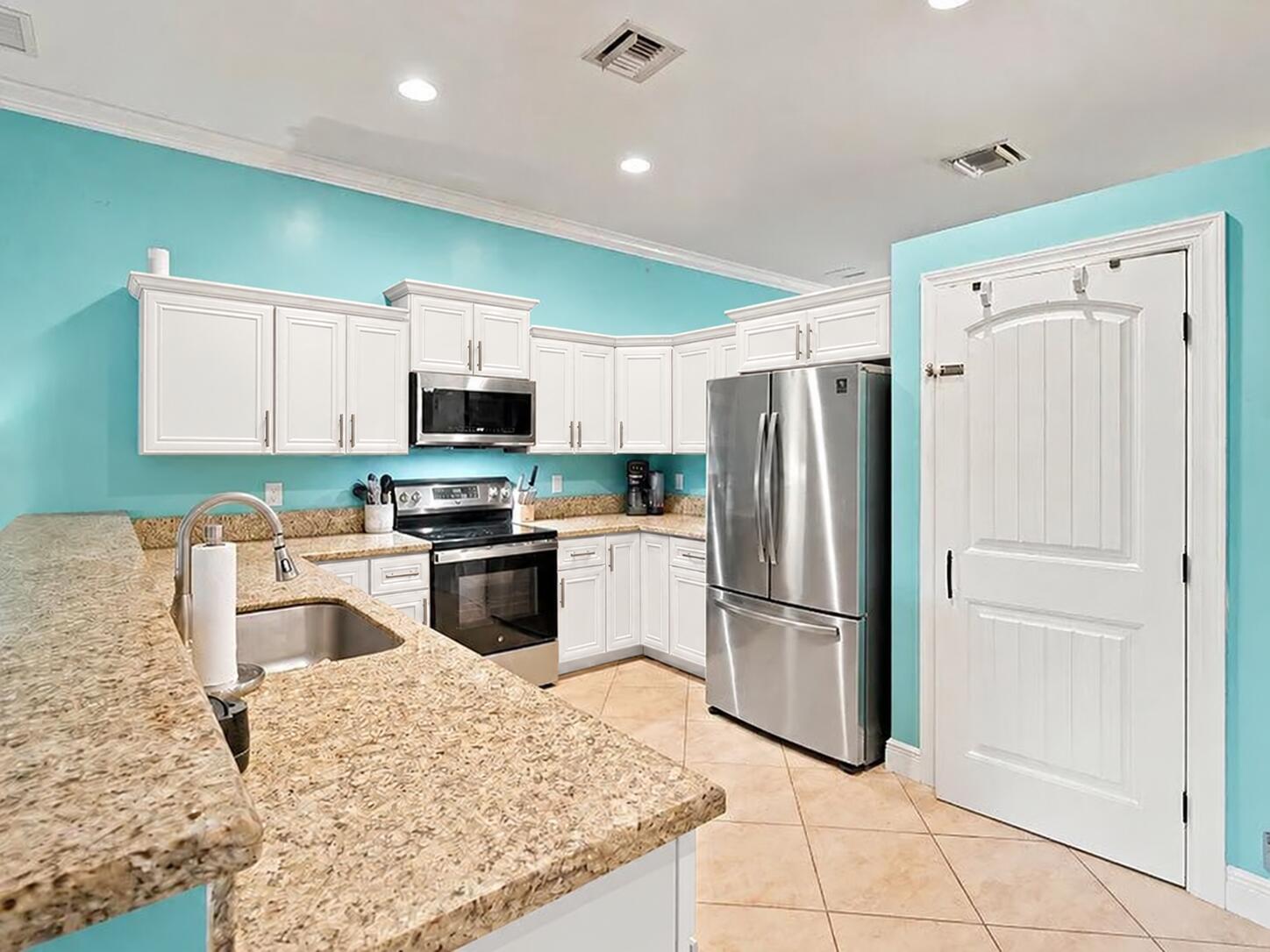 18310 42nd Road N Property Photo 8