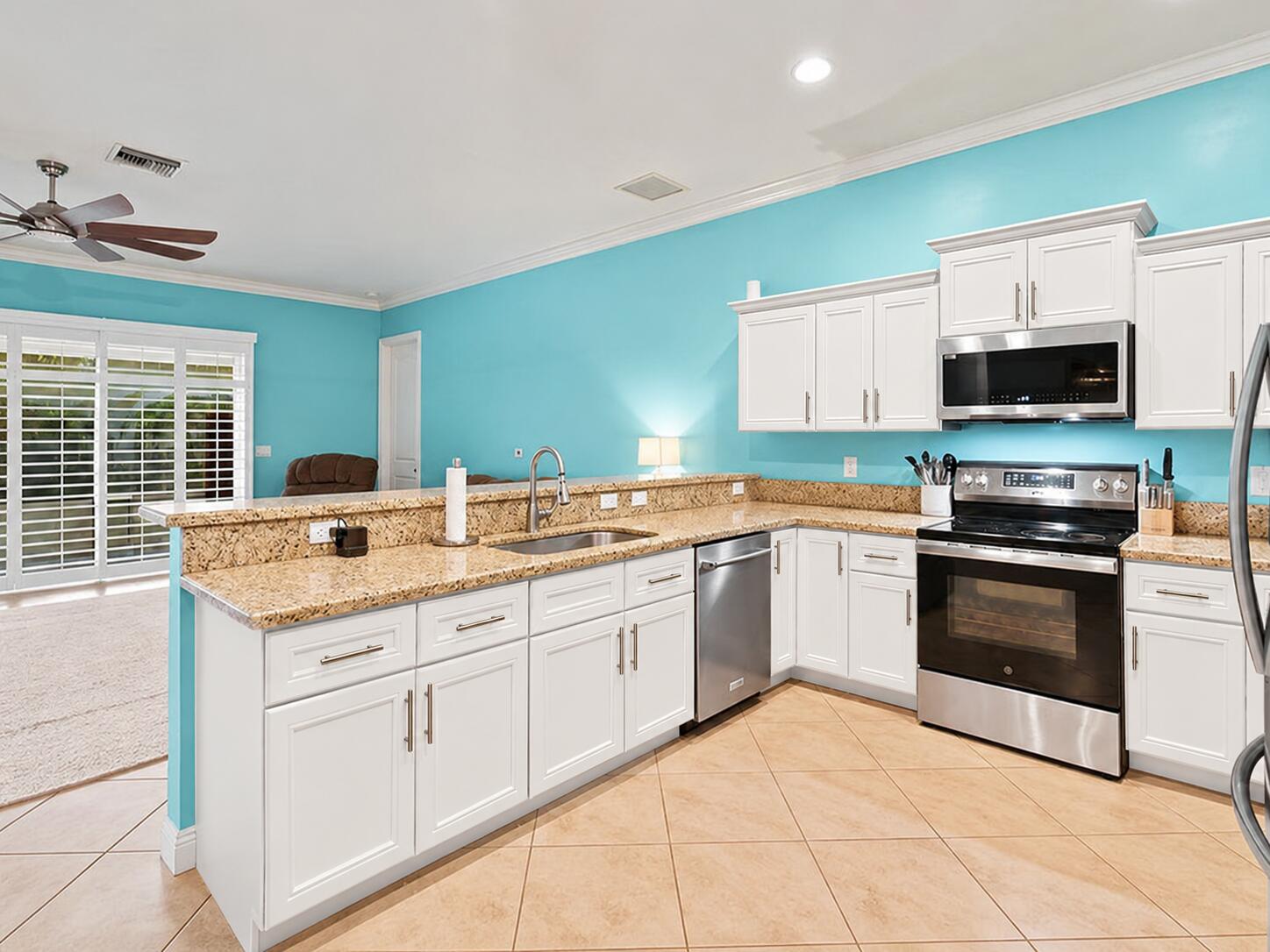18310 42nd Road N Property Photo 9