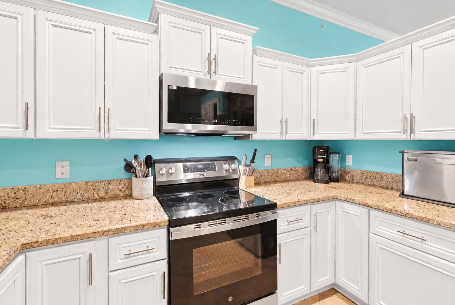 18310 42nd Road N Property Photo 10