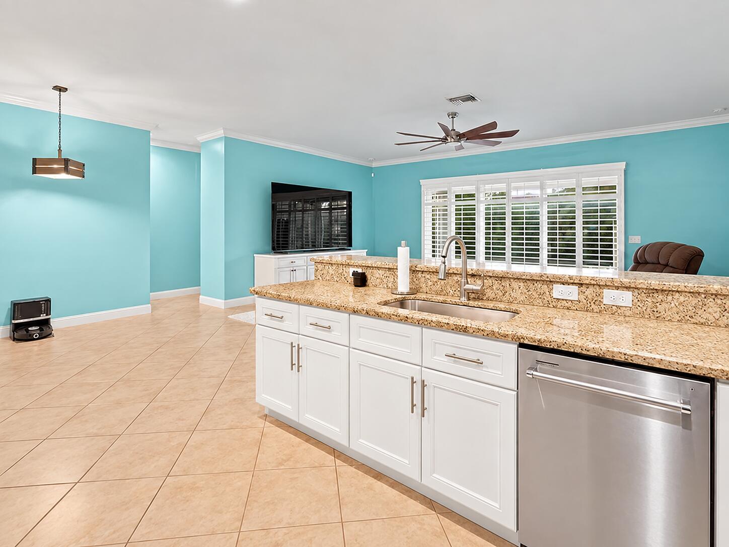 18310 42nd Road N Property Photo 11