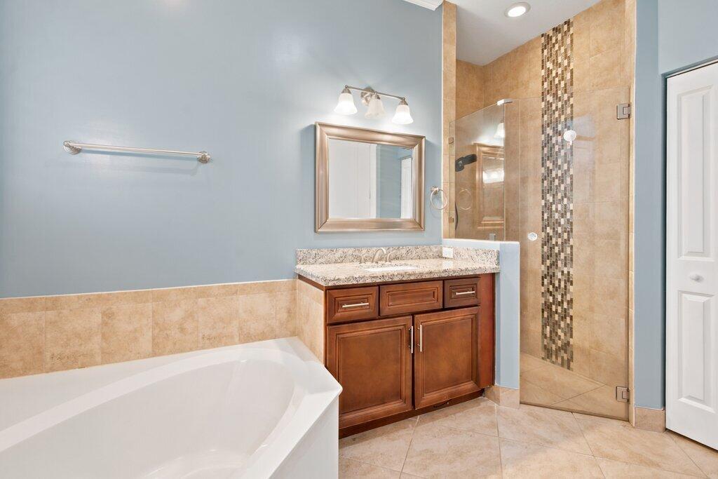 18310 42nd Road N Property Photo 23