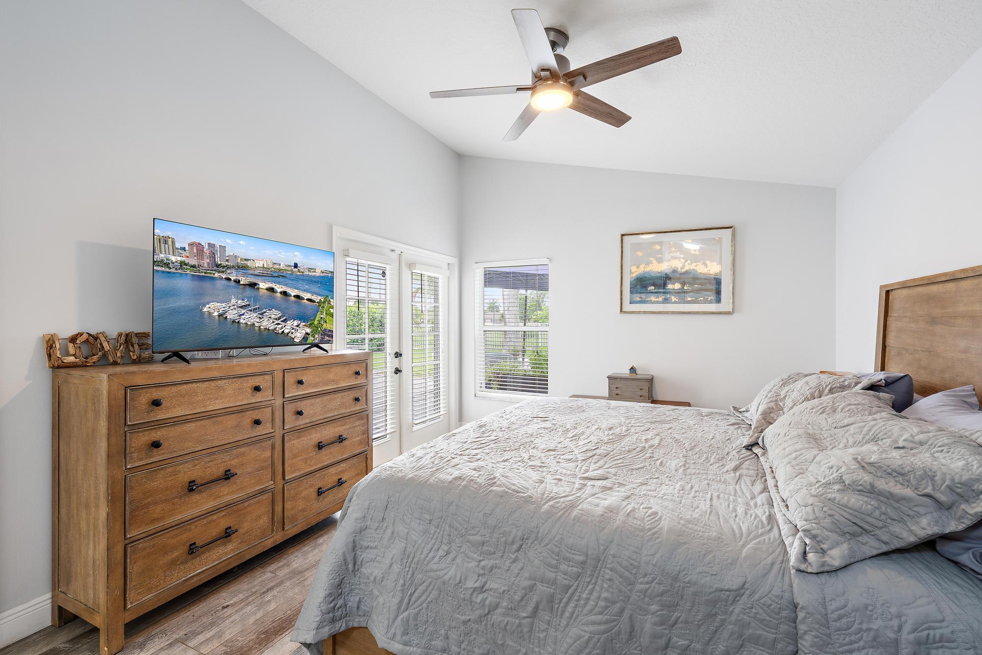 1875 Oak Berry Circle Property Photo 4