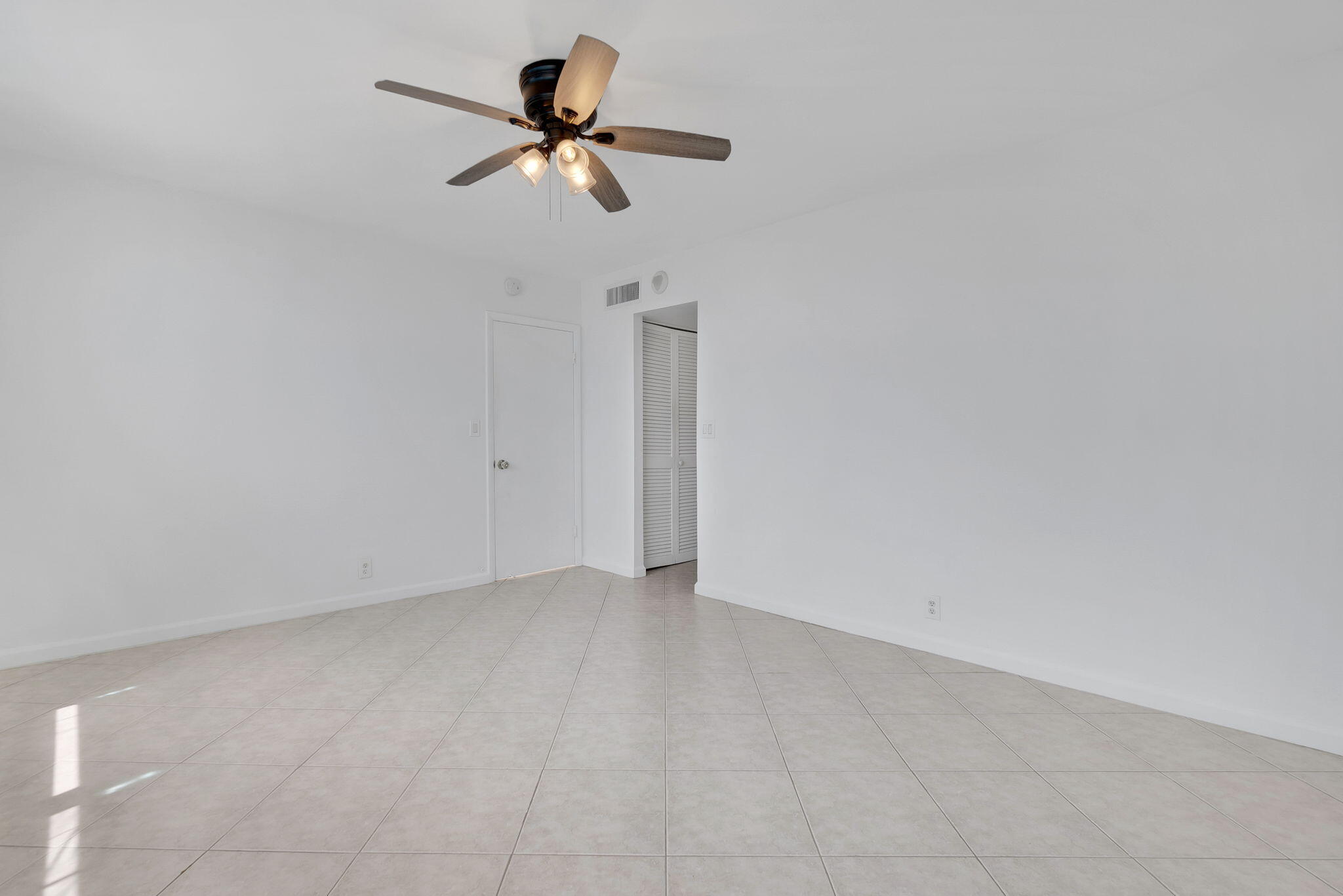 750 N Ocean Boulevard 1904 Property Photo 17