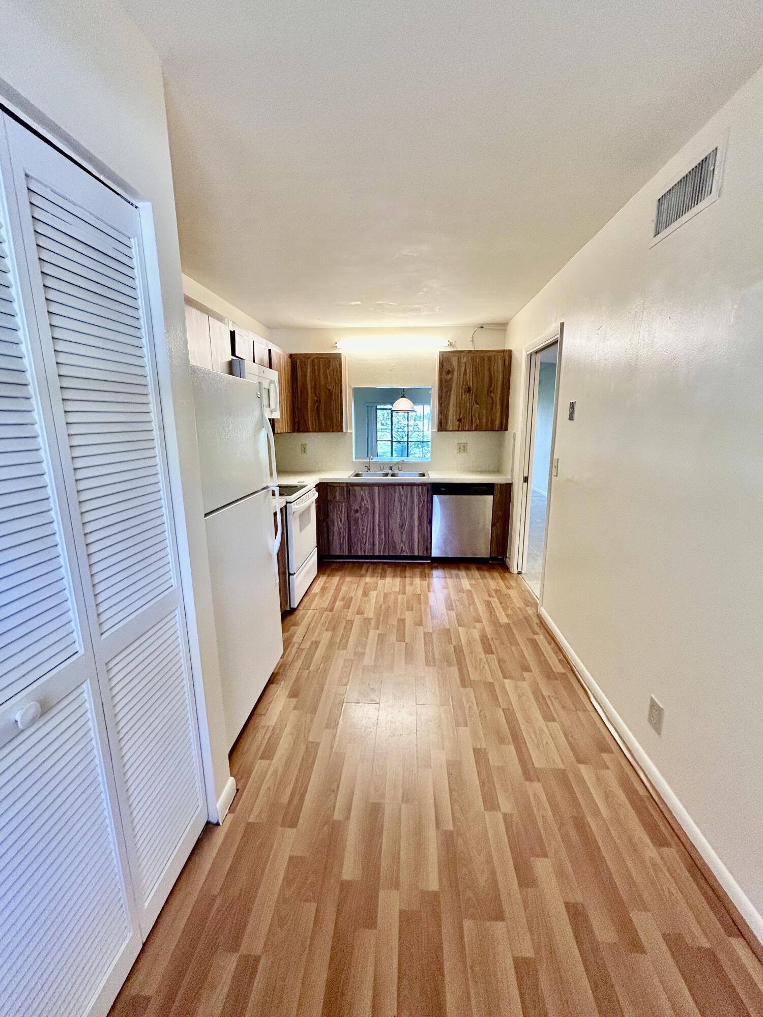 2900 Sw 22nd Circle 221d Property Photo 1
