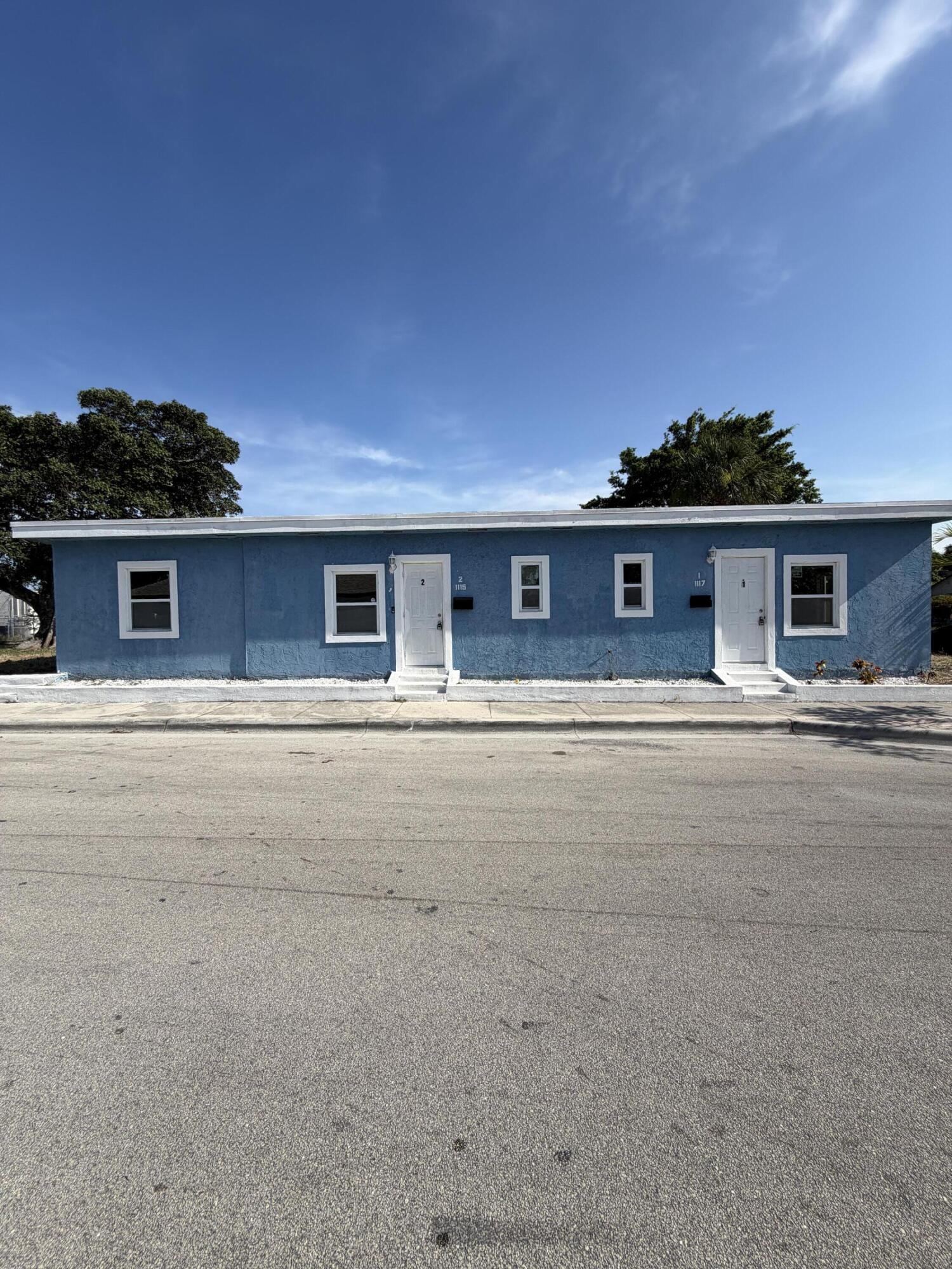 1117 3rd Avenue N 1 Property Photo 1