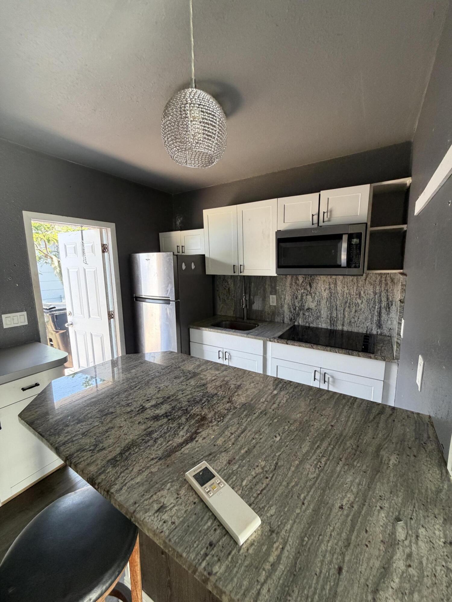 1117 3rd Avenue N 1 Property Photo 12