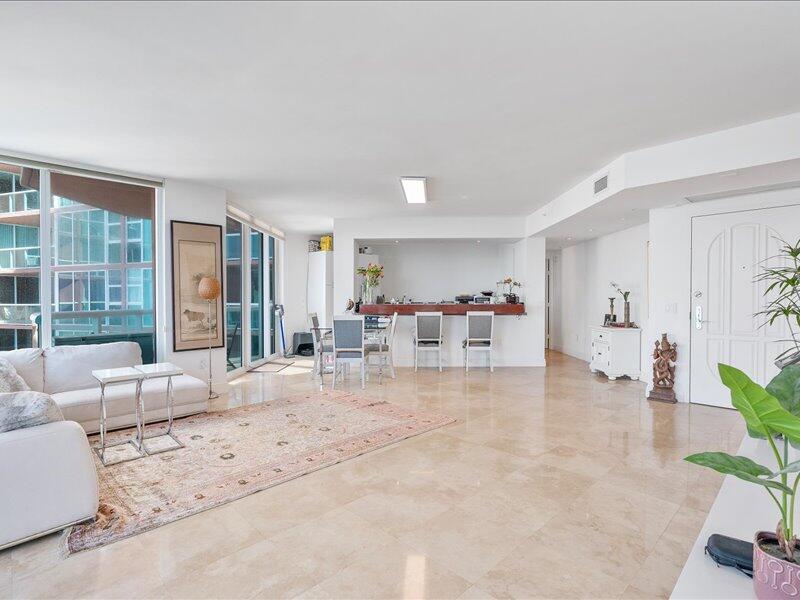 3370 Sw Hidden Bay Drive 2409 Property Photo 8
