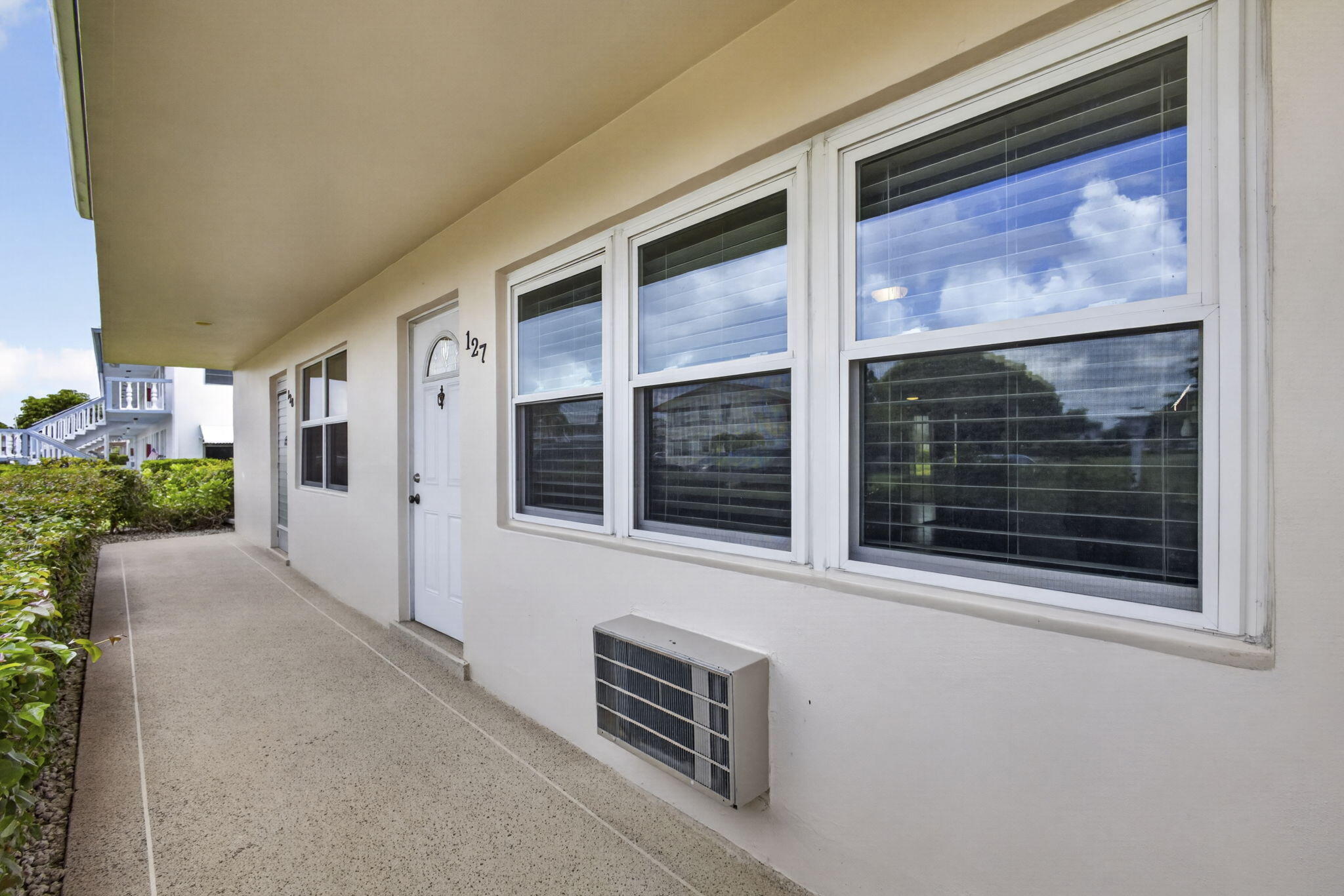 127 Chatham F Property Photo 3