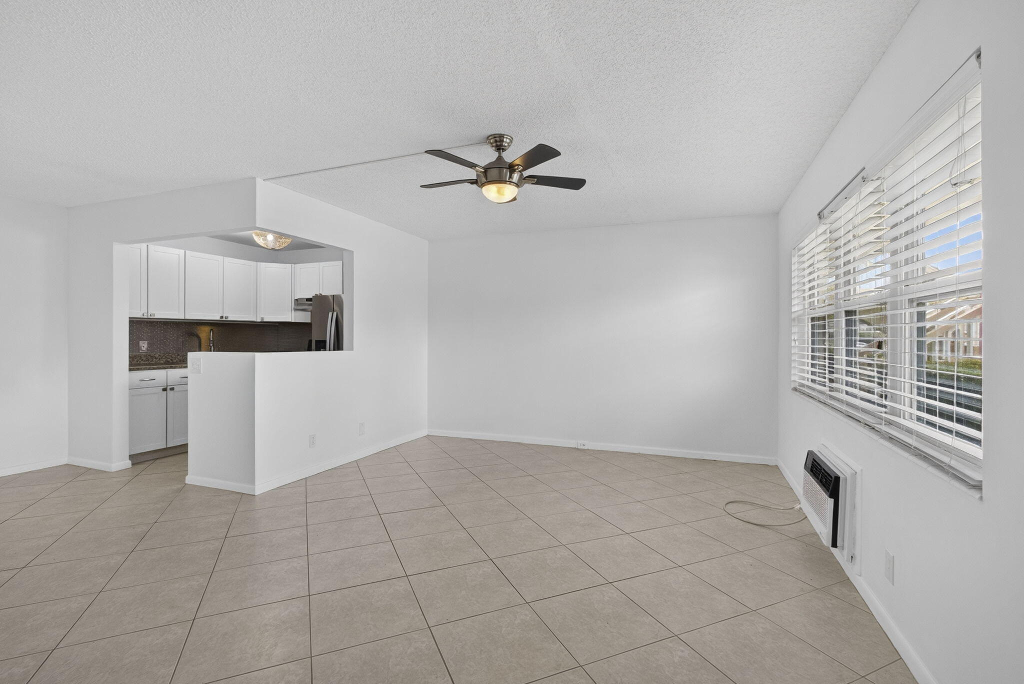 127 Chatham F Property Photo 5