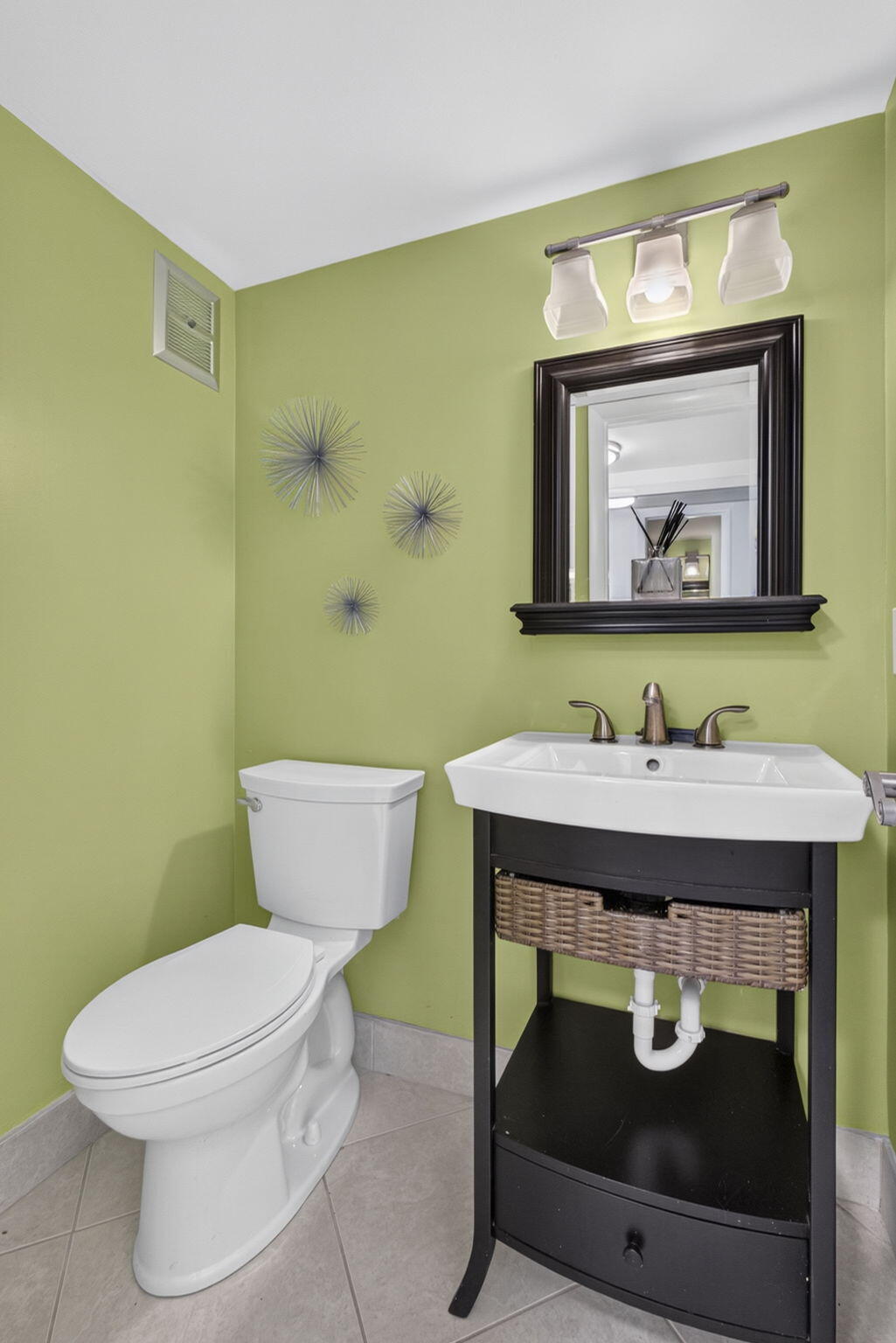 127 Chatham F Property Photo 9