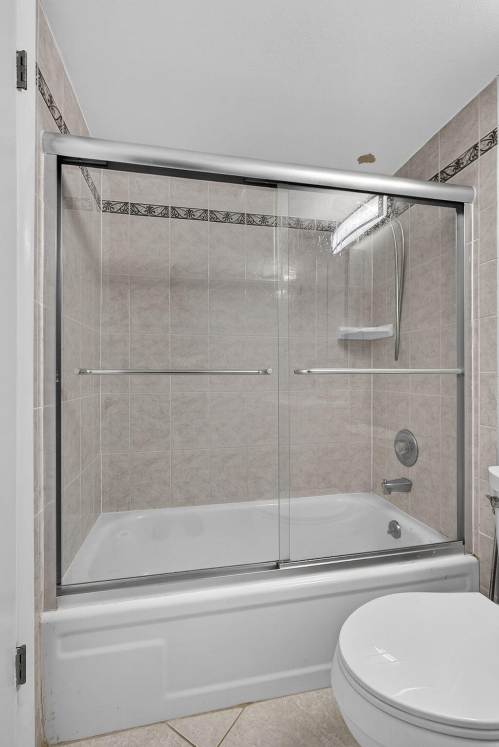 127 Chatham F Property Photo 13