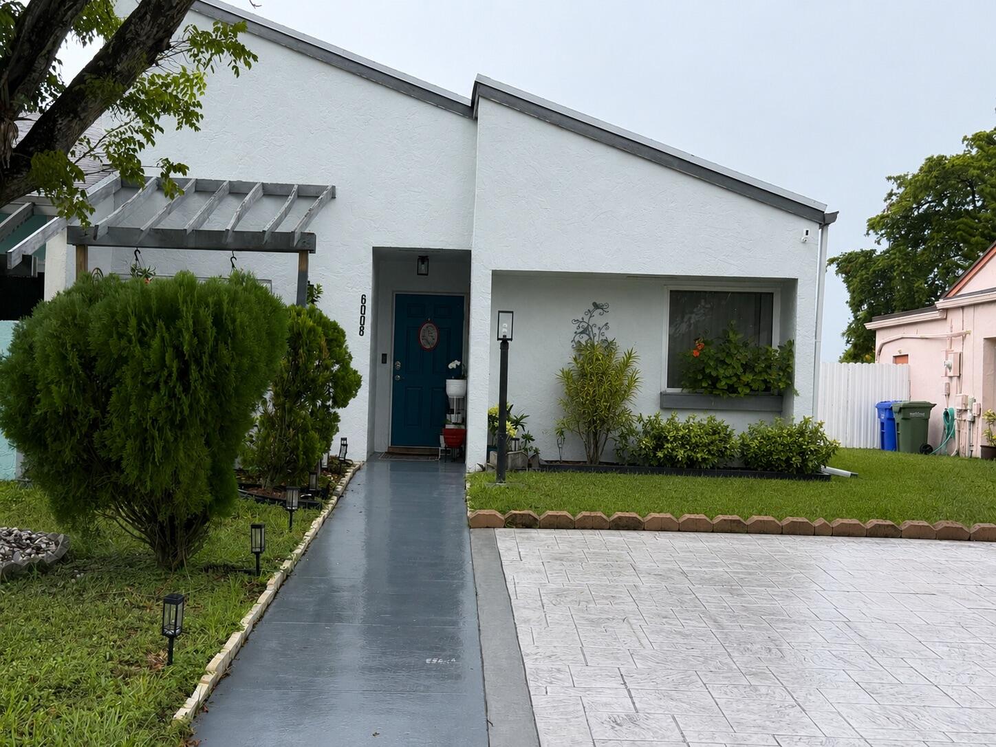 6008 NW 1st Street