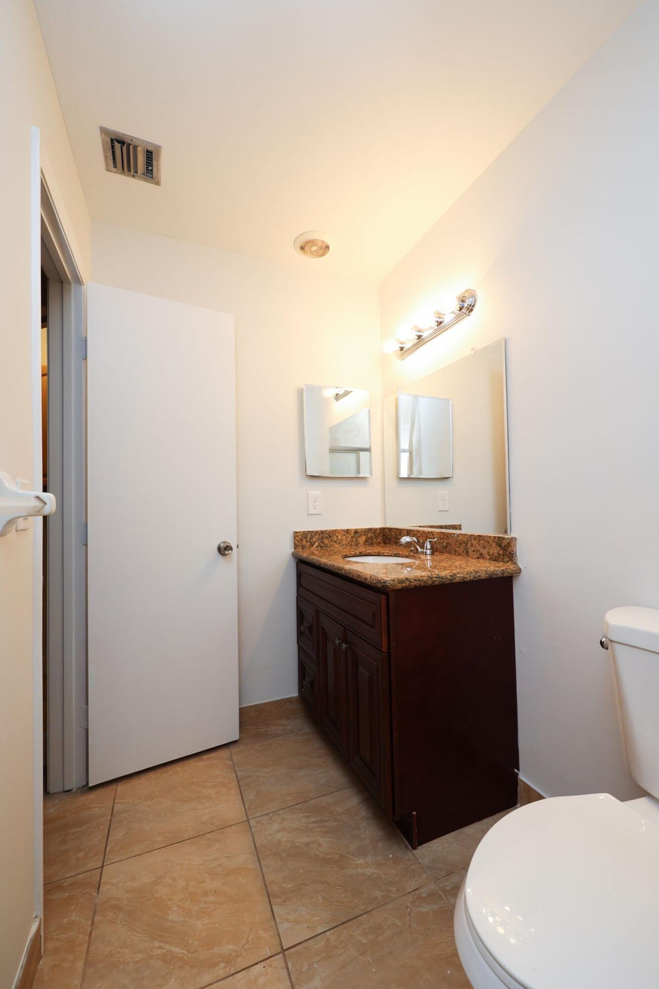 10127 E Boca Bend E B2 Property Photo 24