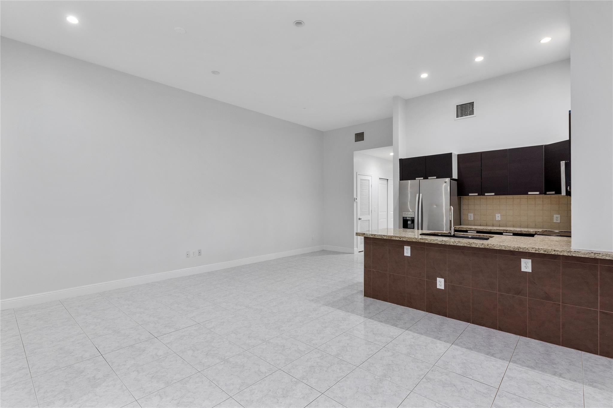 316 Sw 16th Street B Property Photo 3