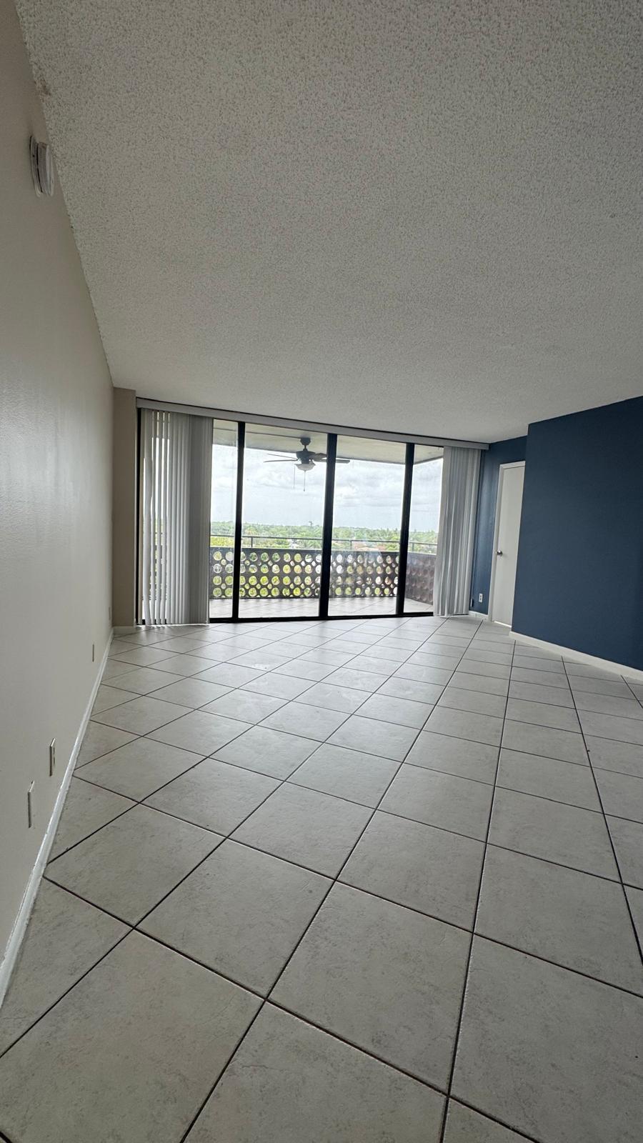 4222 Inverrary Boulevard 4509 Property Photo 6