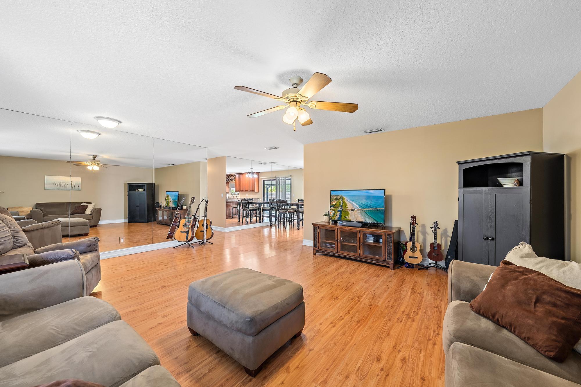 9090 Palladium Place Property Photo 13
