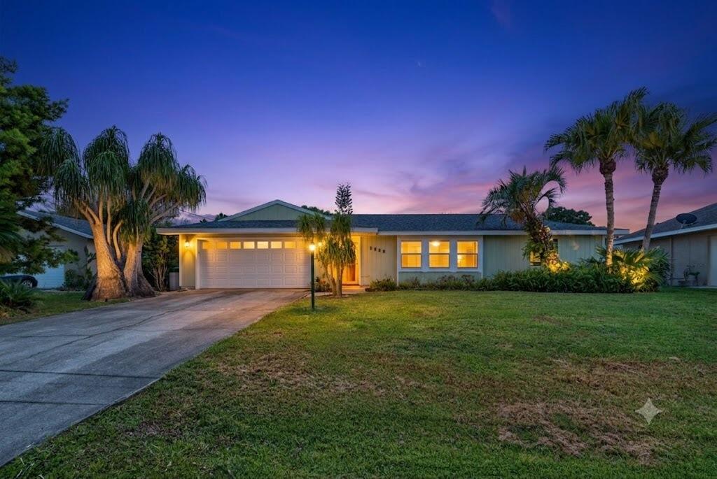1556 Se Sinbad Avenue Property Photo 1