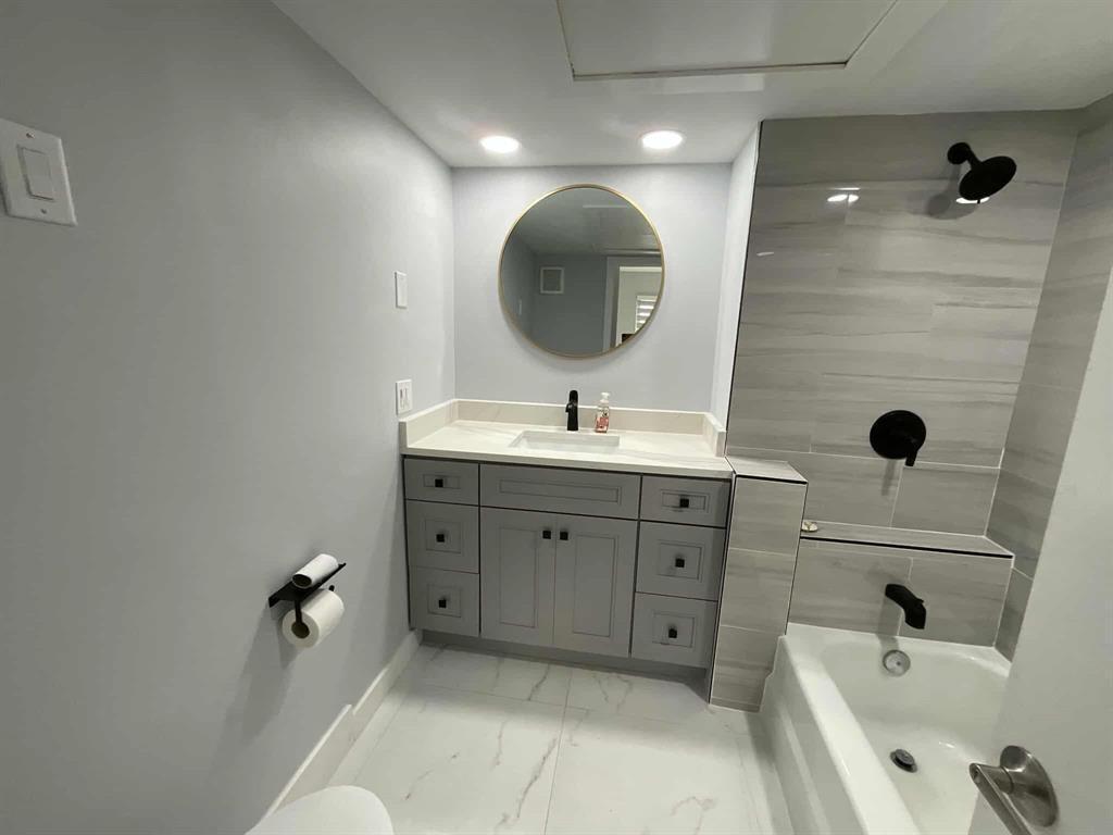 649 W Oakland Park Boulevard W 211a Property Photo 6