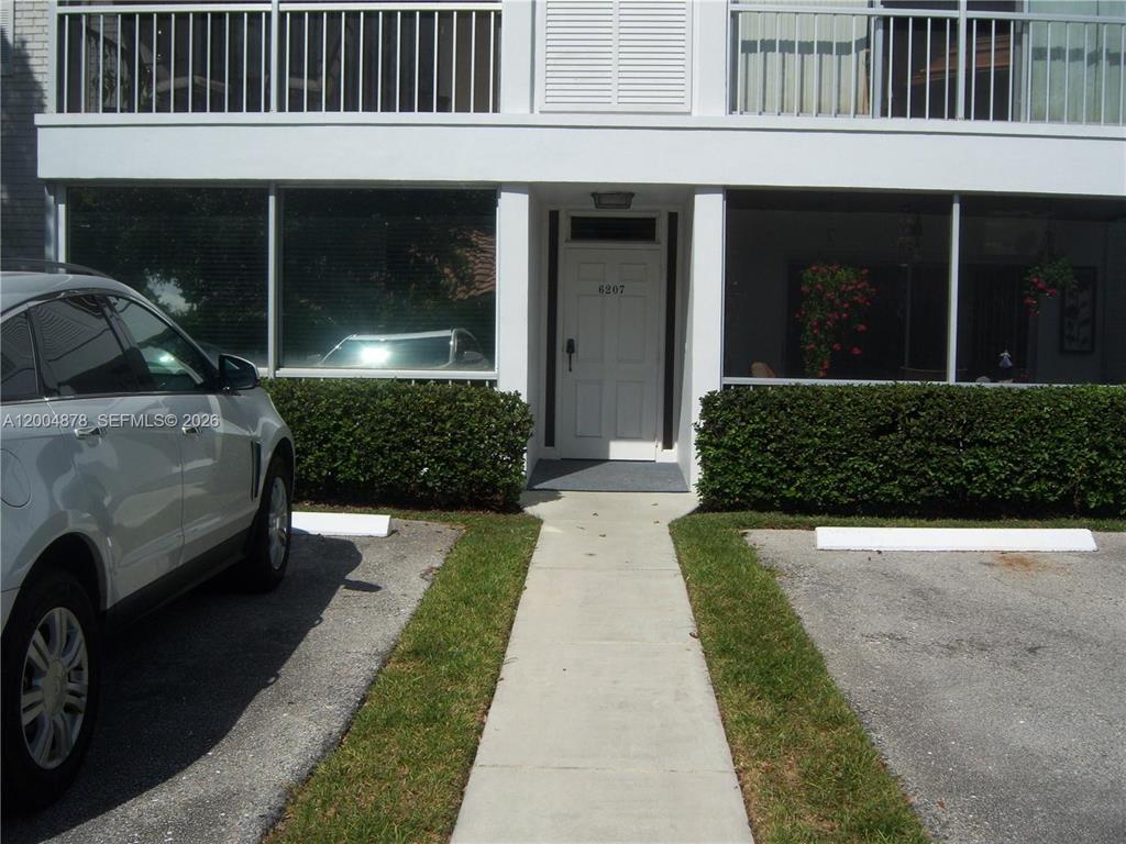 6207 Bay Club Drive 1 Property Photo 17