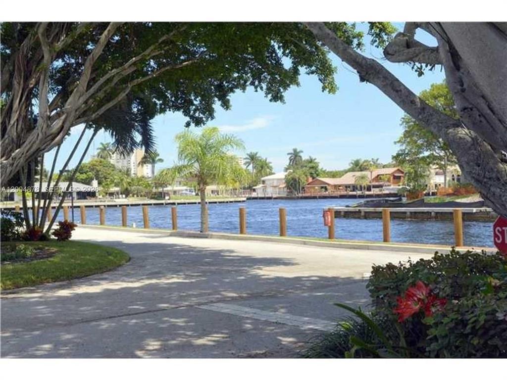 6207 Bay Club Drive 1 Property Photo 20
