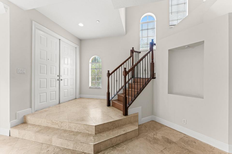 210 Ne 69th Circle Property Photo 4