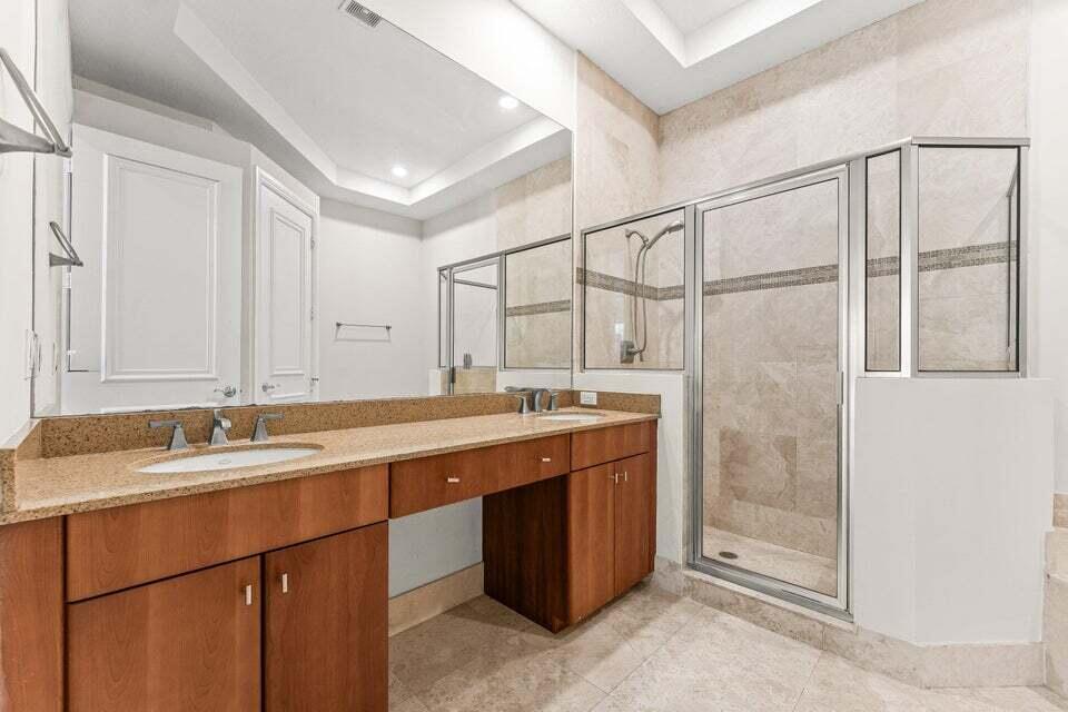210 Ne 69th Circle Property Photo 19
