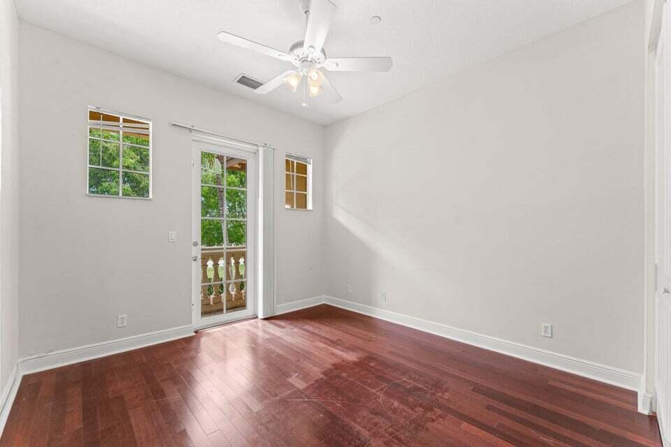 210 Ne 69th Circle Property Photo 22