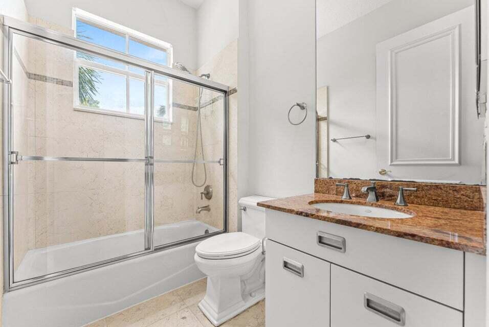 210 Ne 69th Circle Property Photo 24