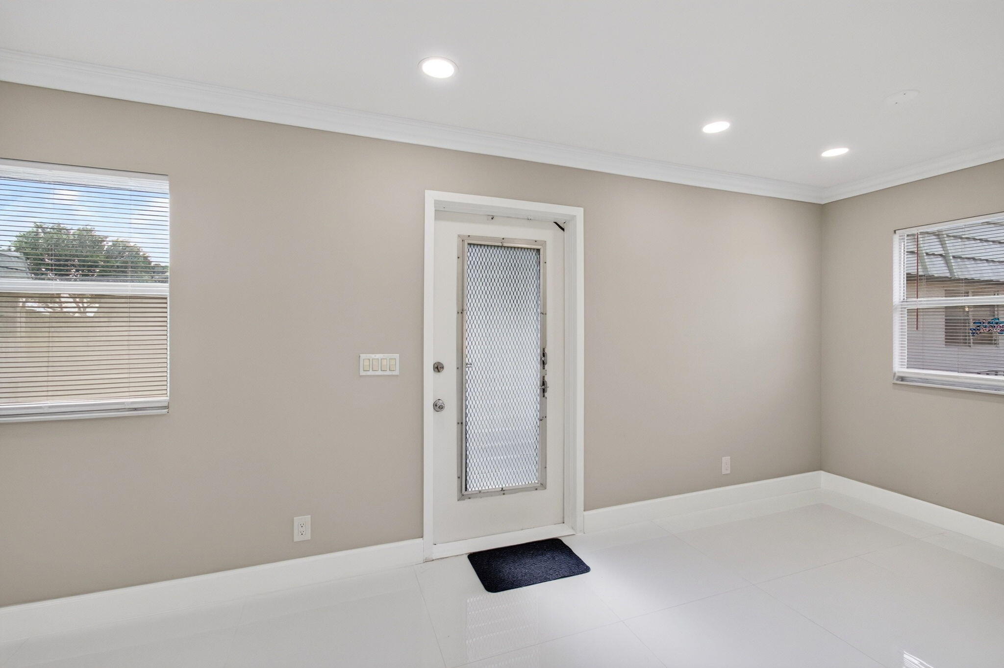 429 Flanders I Property Photo 7