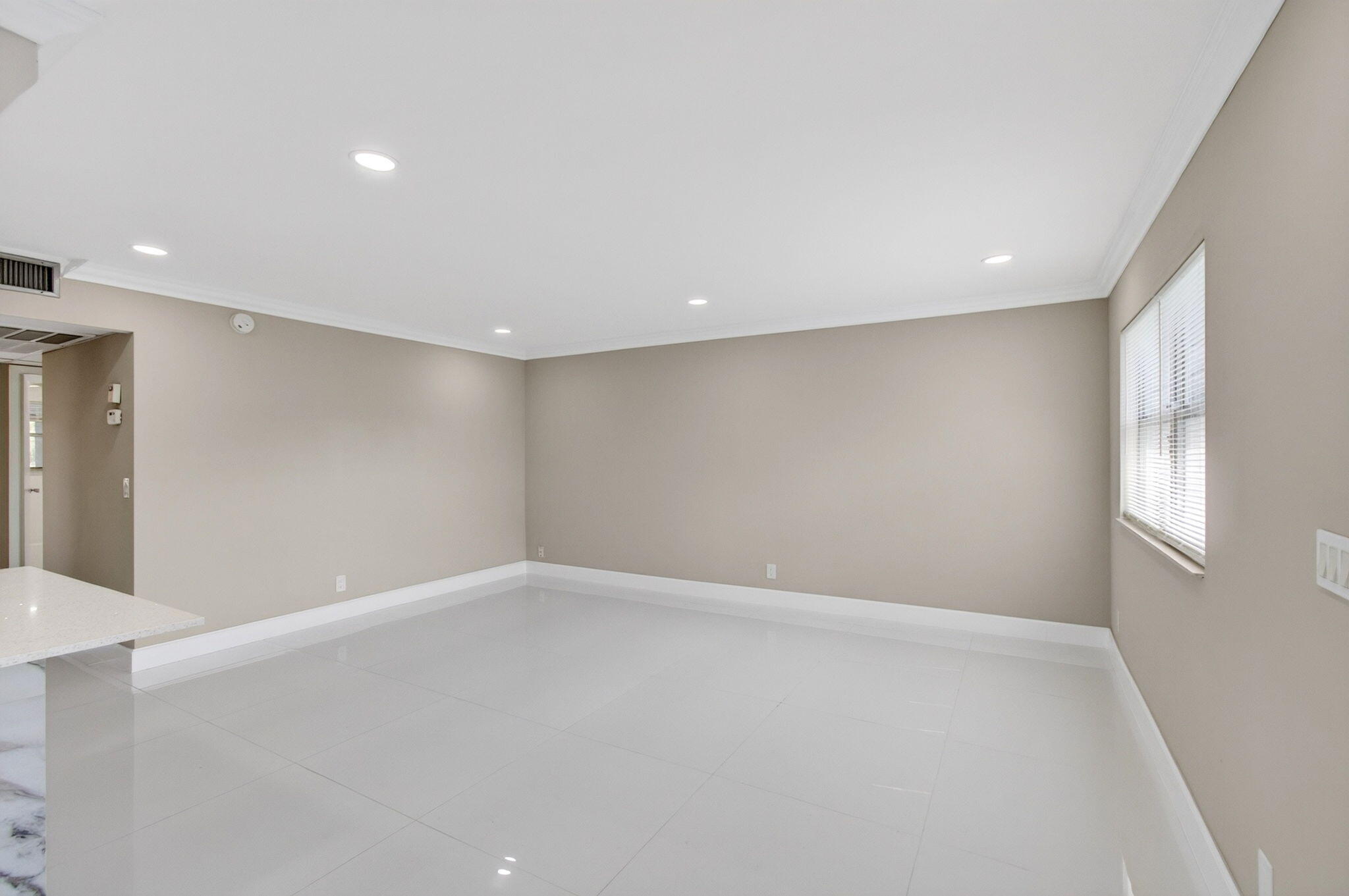 429 Flanders I Property Photo 9
