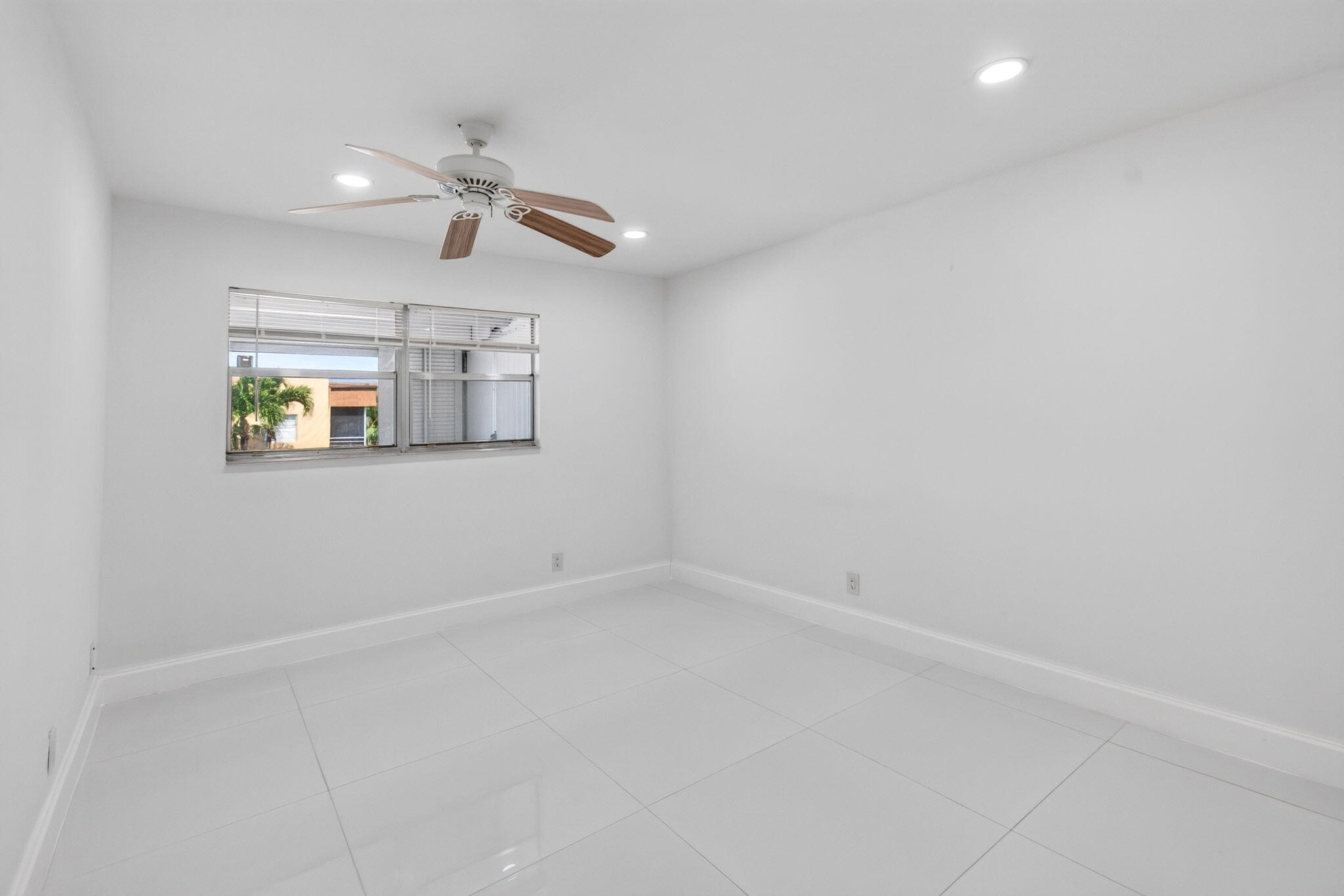 429 Flanders I Property Photo 24