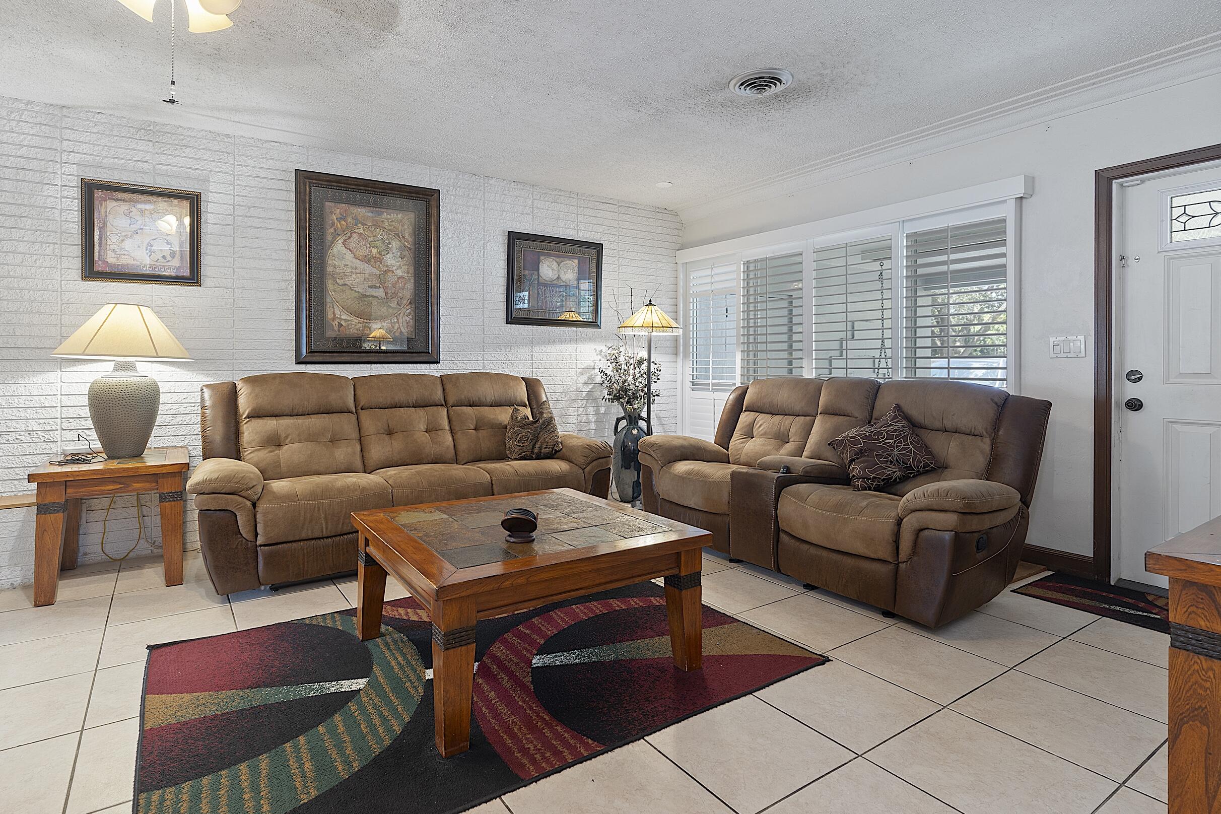 521 Sw 59th Avenue Property Photo 8