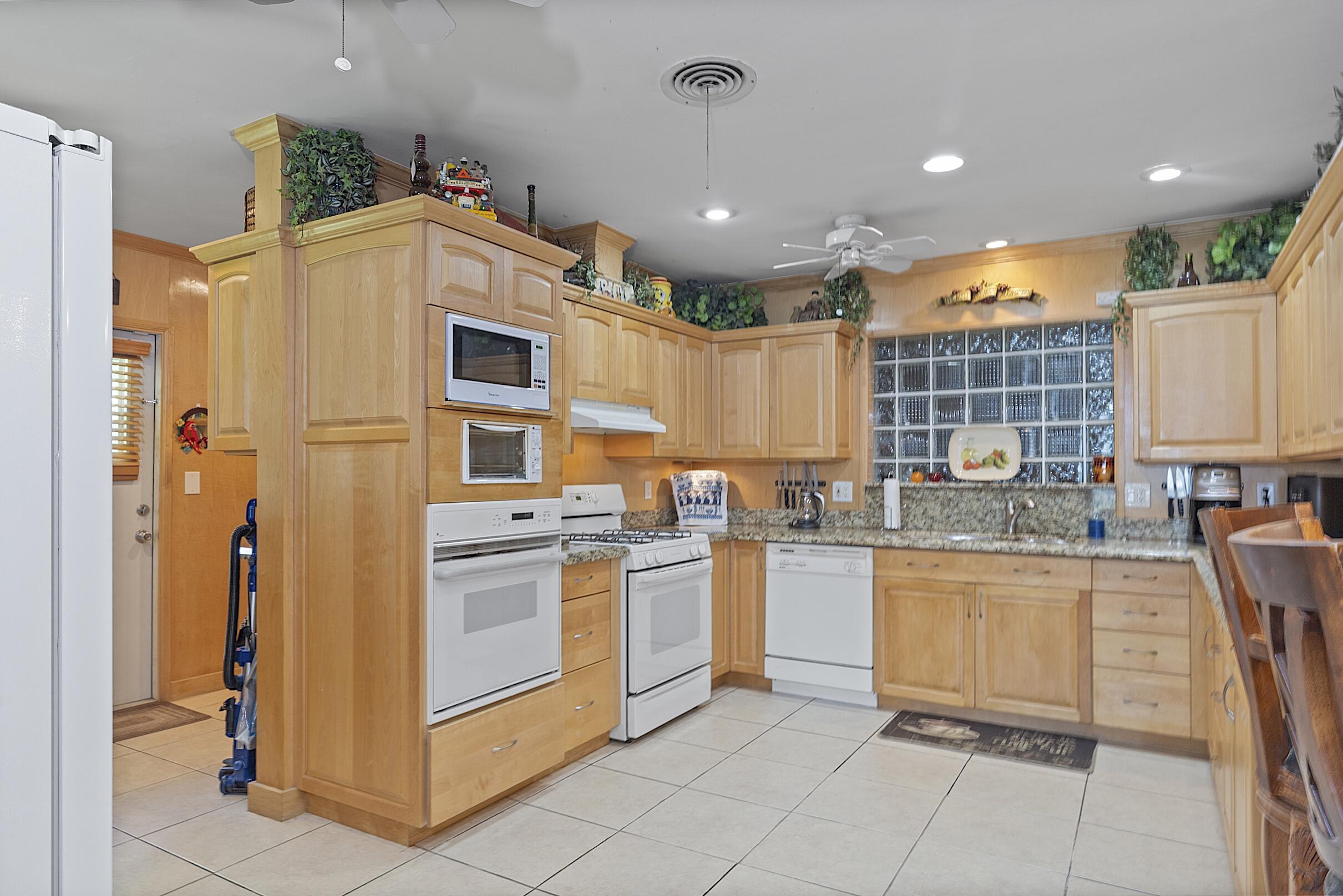 521 Sw 59th Avenue Property Photo 19