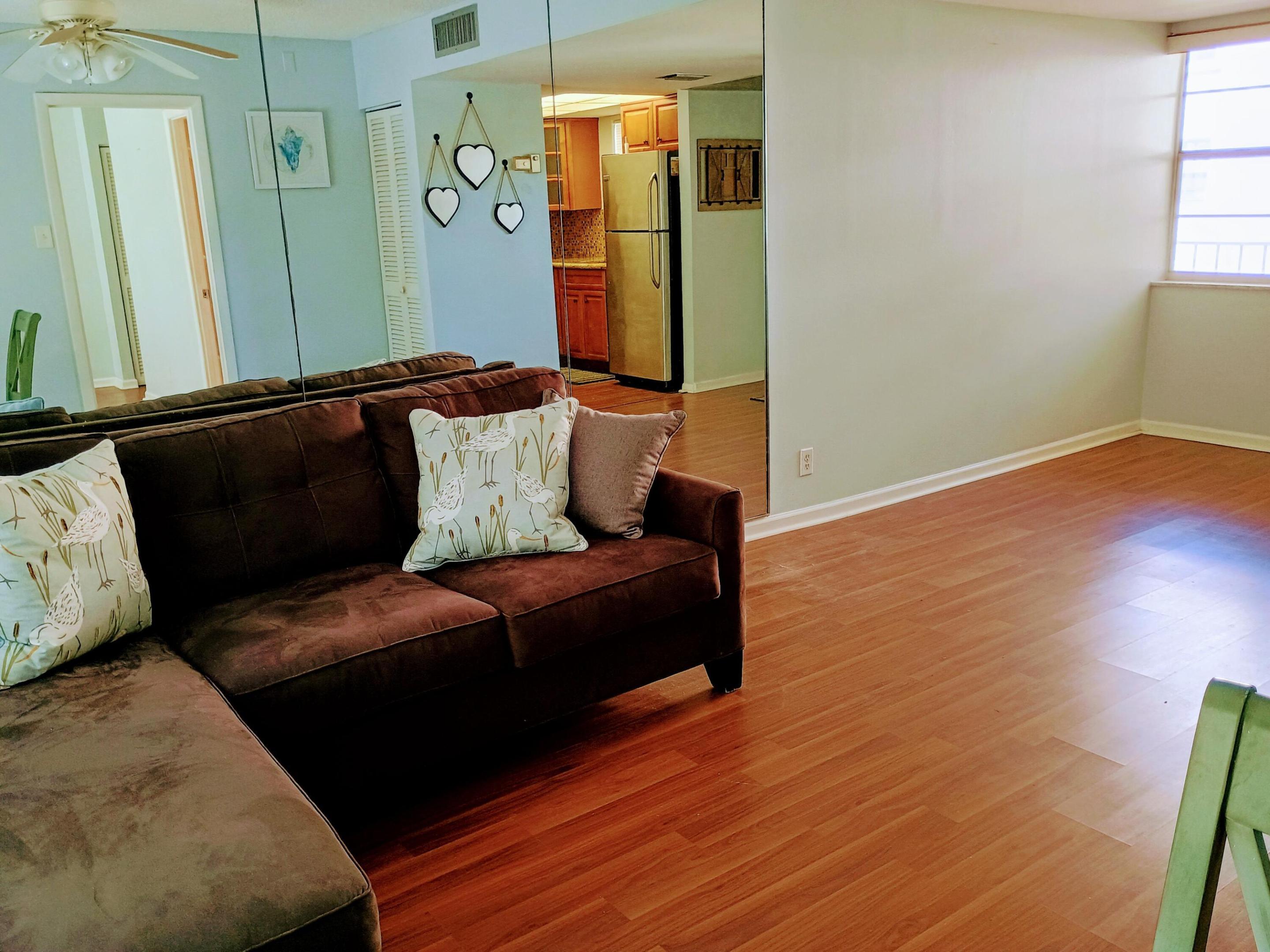 1810 New Palm Way 215 Property Photo 5
