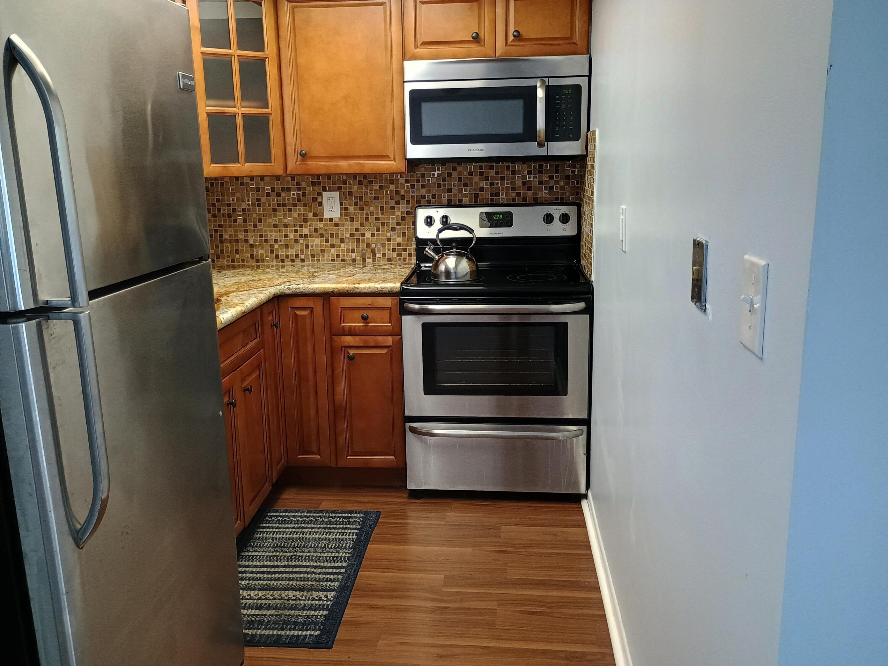 1810 New Palm Way 215 Property Photo 7