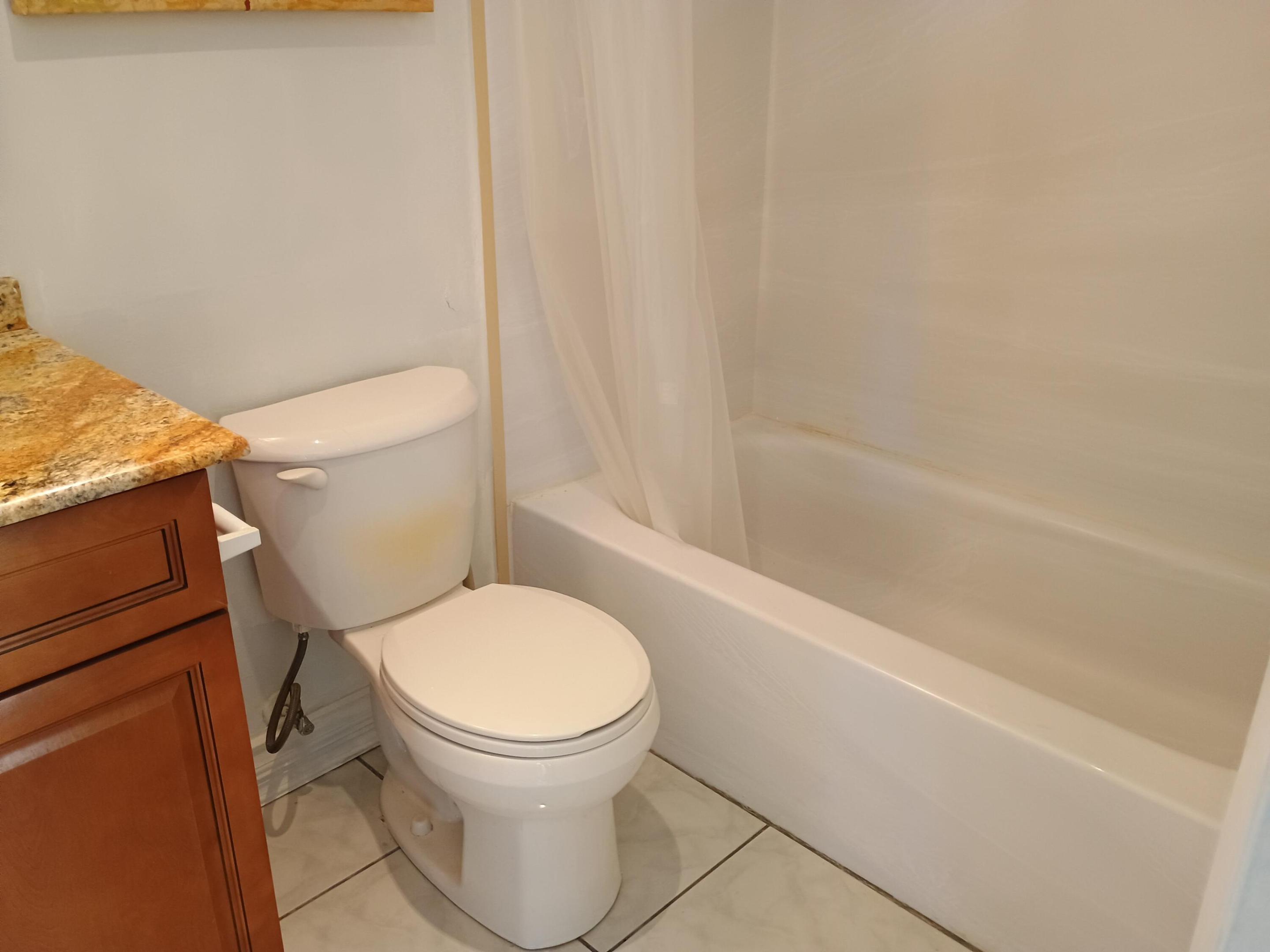 1810 New Palm Way 215 Property Photo 11