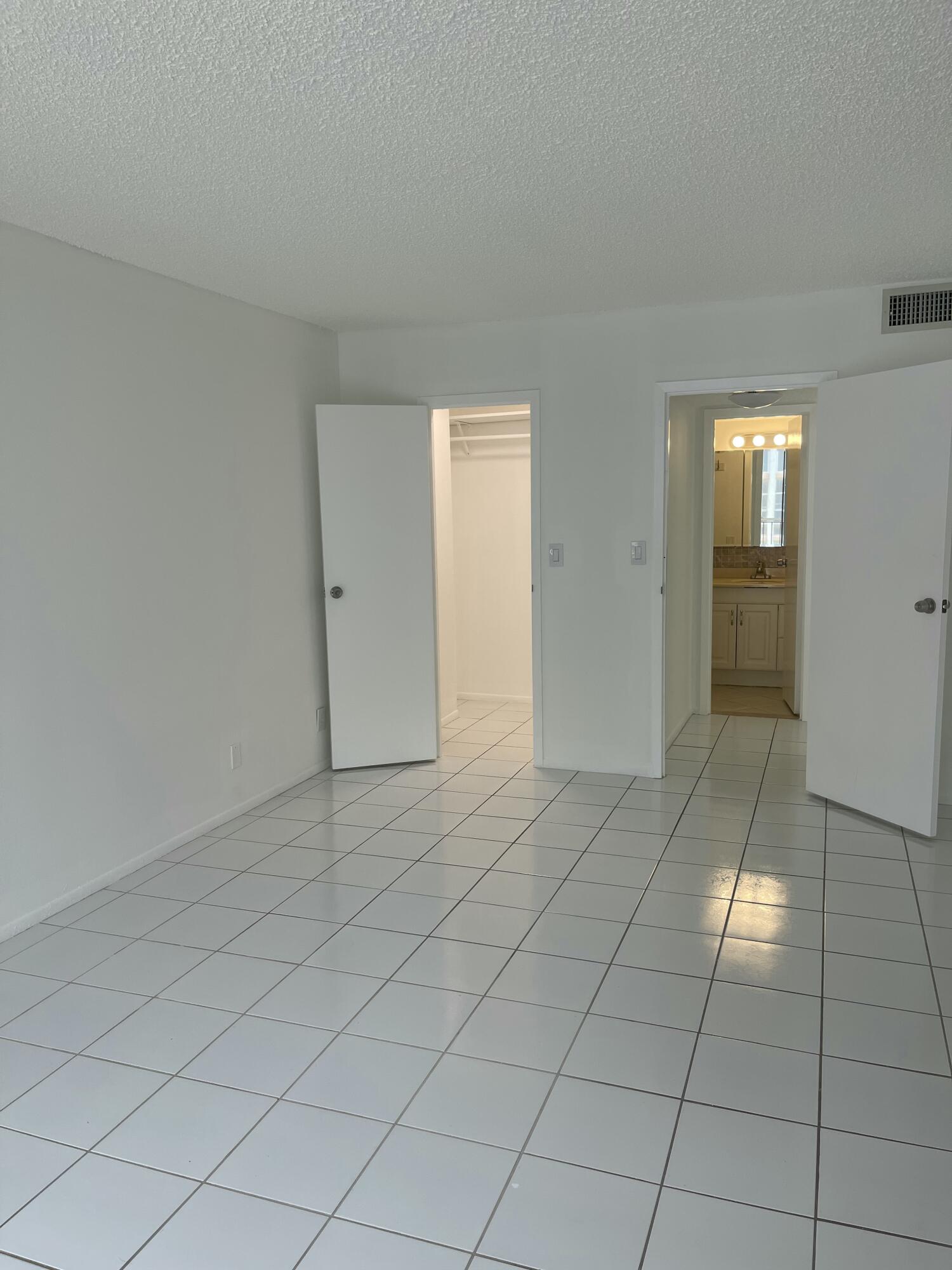 801 Three Island Boulevard 306 Property Photo 11