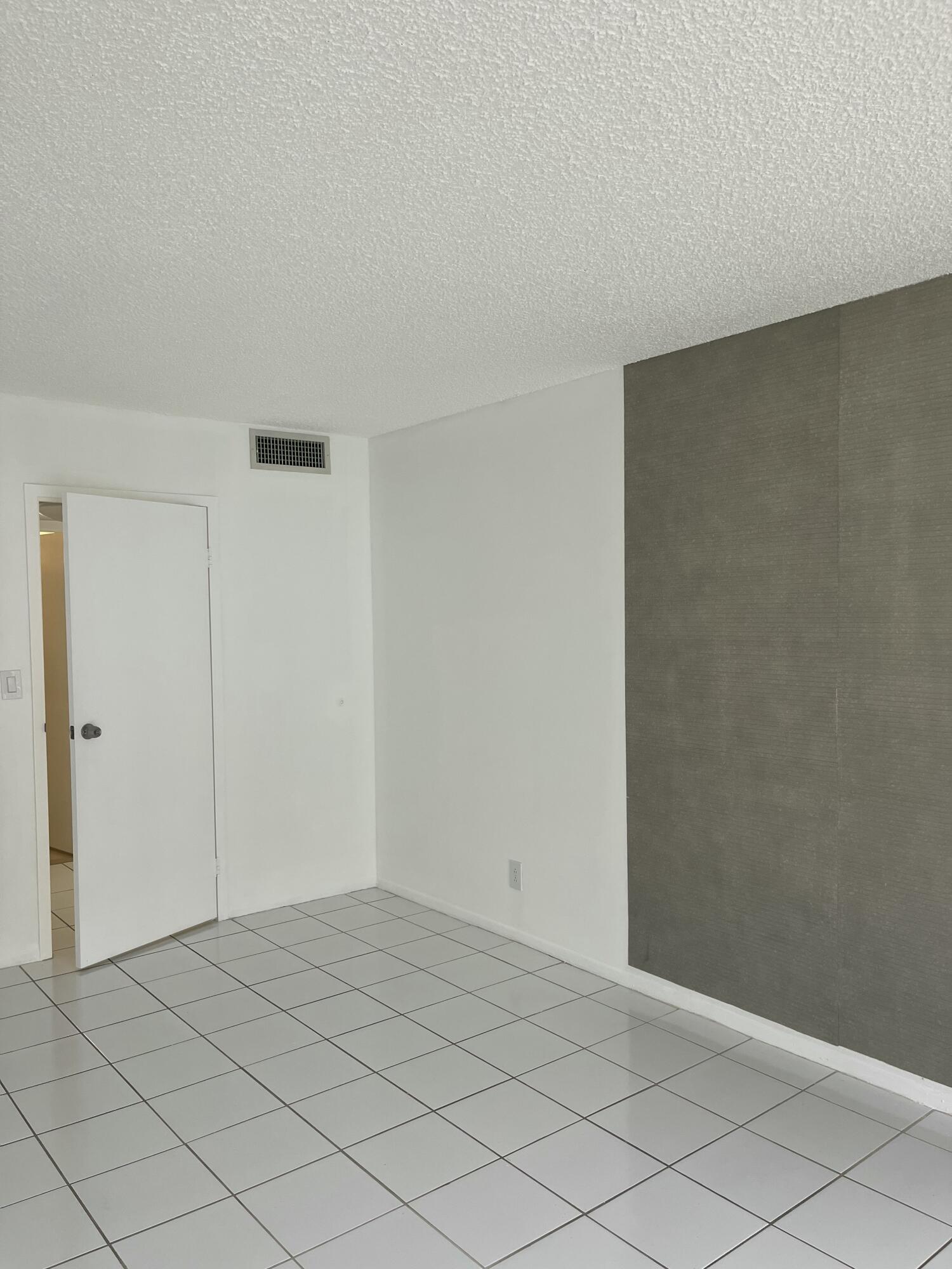 801 Three Island Boulevard 306 Property Photo 12